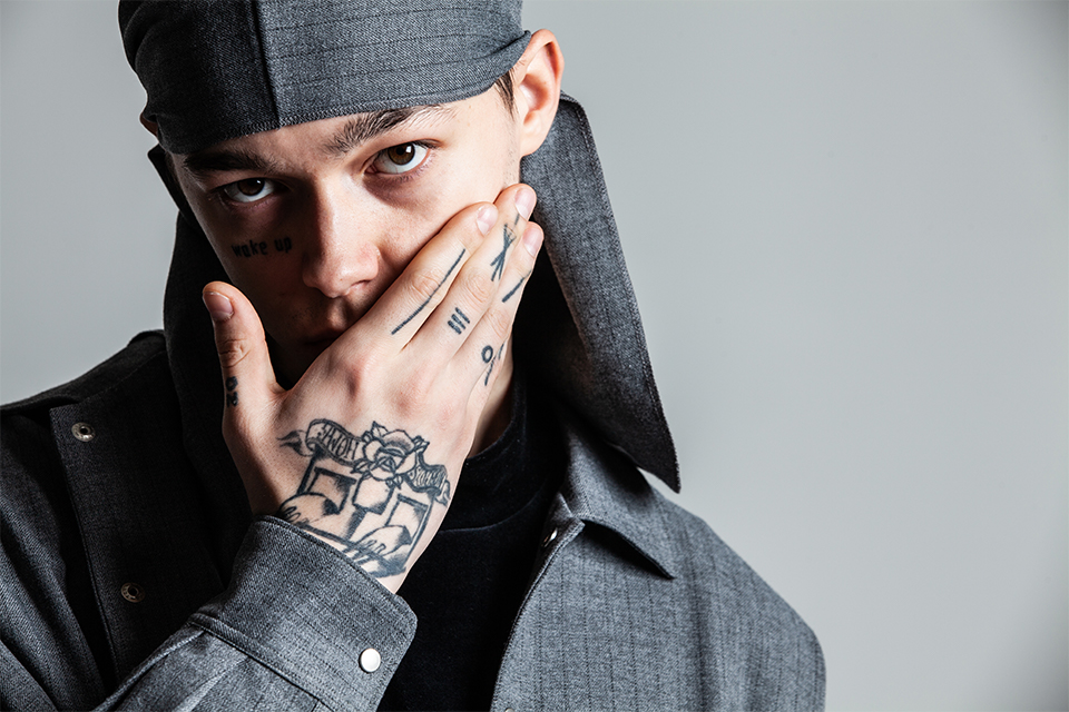 【新品・M】マジックスティック GALAXY GOTHAM T／白・正規品 MAGIC STICK（マジックスティック）の「MAGICSTICK/マジックスティック