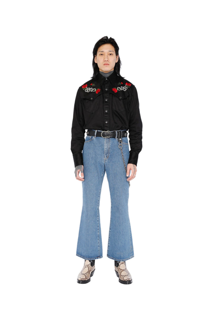 JOHN LAWRENCE SULLIVANの新作フレアデニムパンツ | HIGHSNOBIETY.JP  