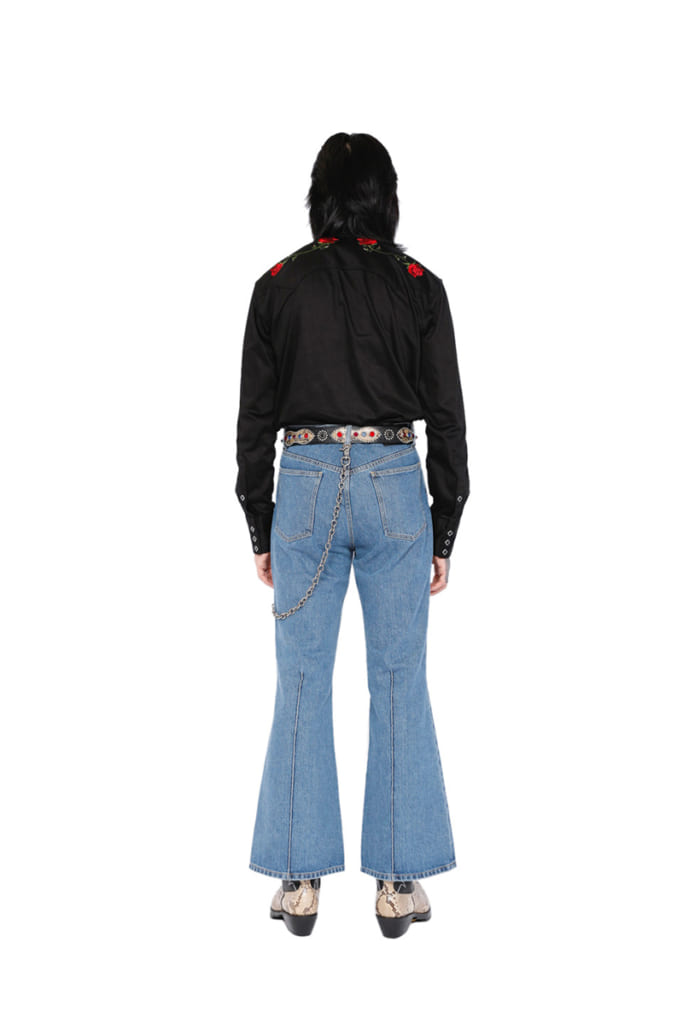 JOHN LAWRENCE SULLIVANの新作フレアデニムパンツ | HIGHSNOBIETY.JP 