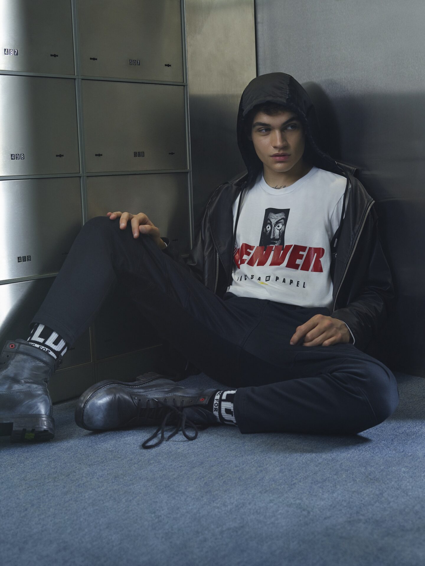 DIESEL / ×NetFlix/ペーパーハウス/スウェット/S/コットン/ブラック/無地/00SGX8 Netflixドラマ「ペーパー・ハウス」DIESELがコラボコレクション