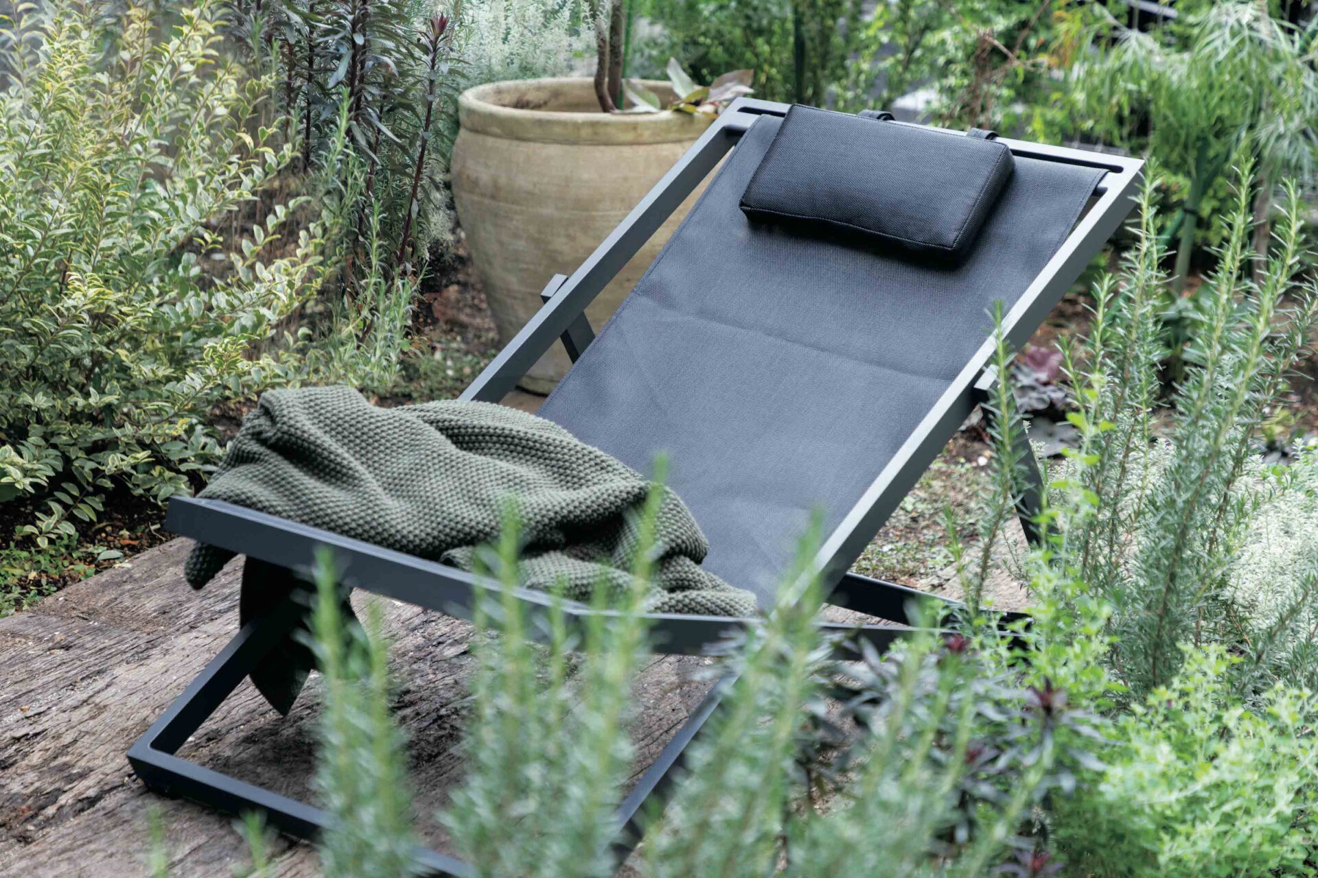 HELLY HANSEN、インテリアショップACTUSとの新コレクション発売