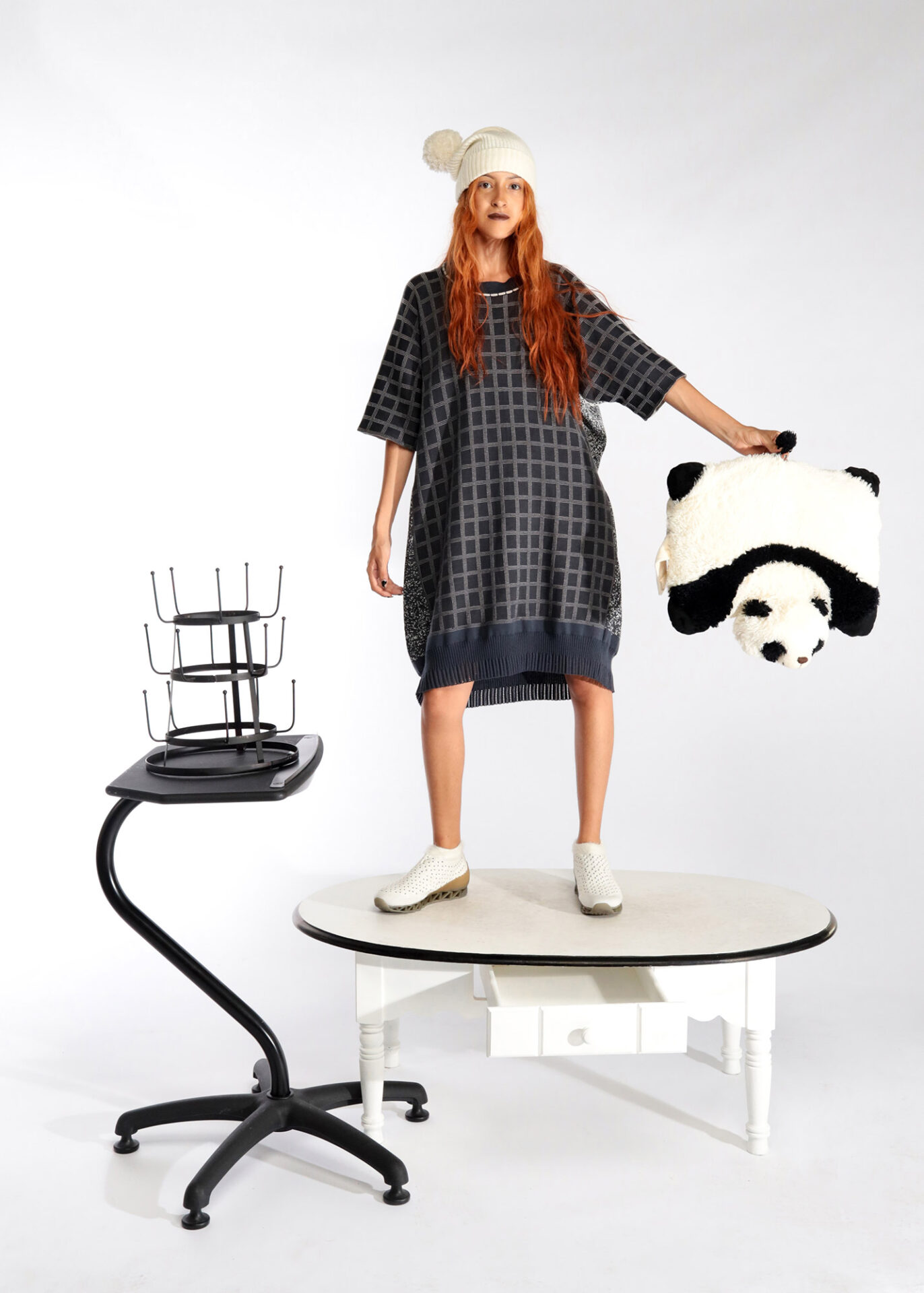 CAMPER、ベルンハルト・ウィルヘルムとのコラボシューズ発売