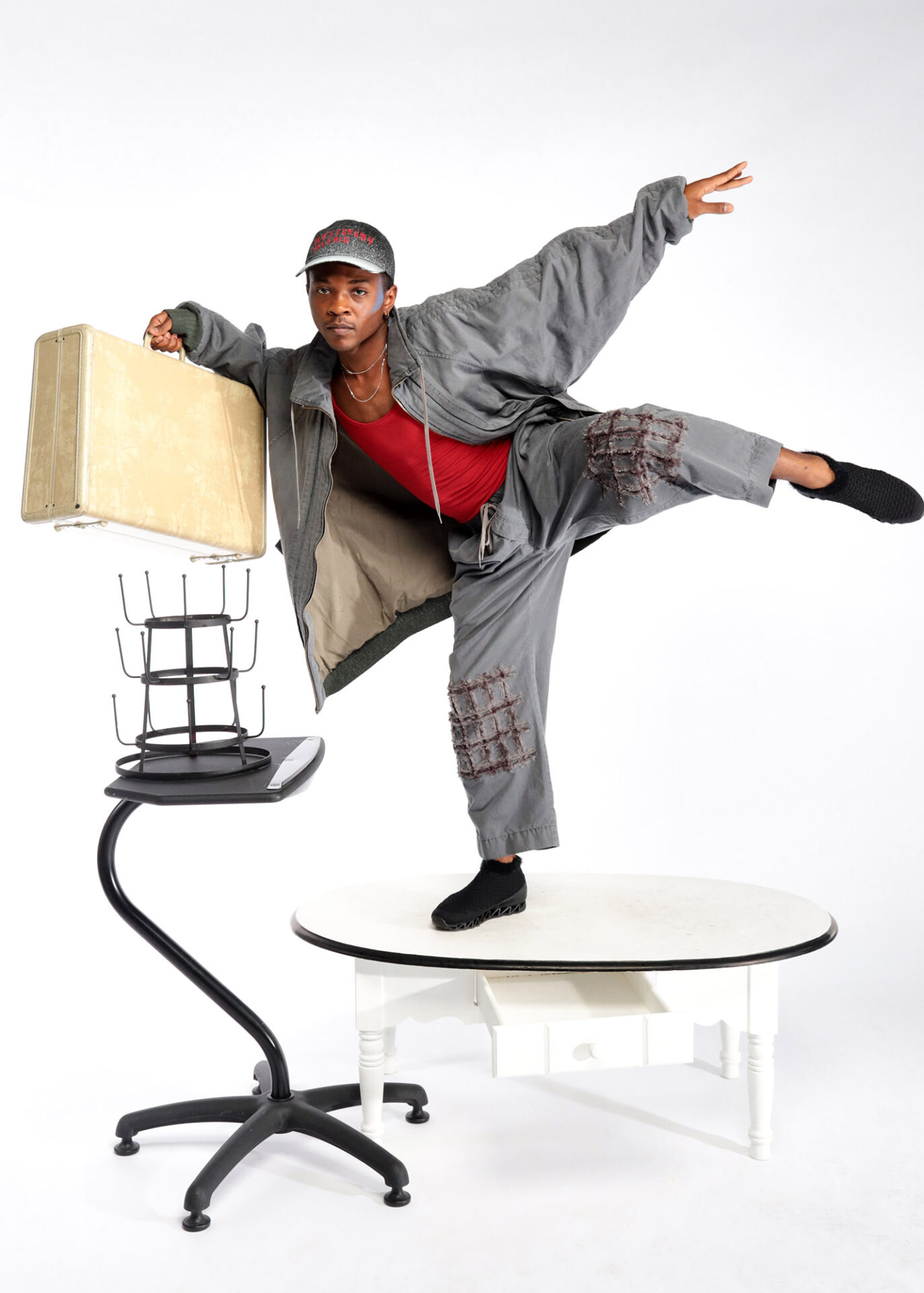 CAMPER、ベルンハルト・ウィルヘルムとのコラボシューズ発売