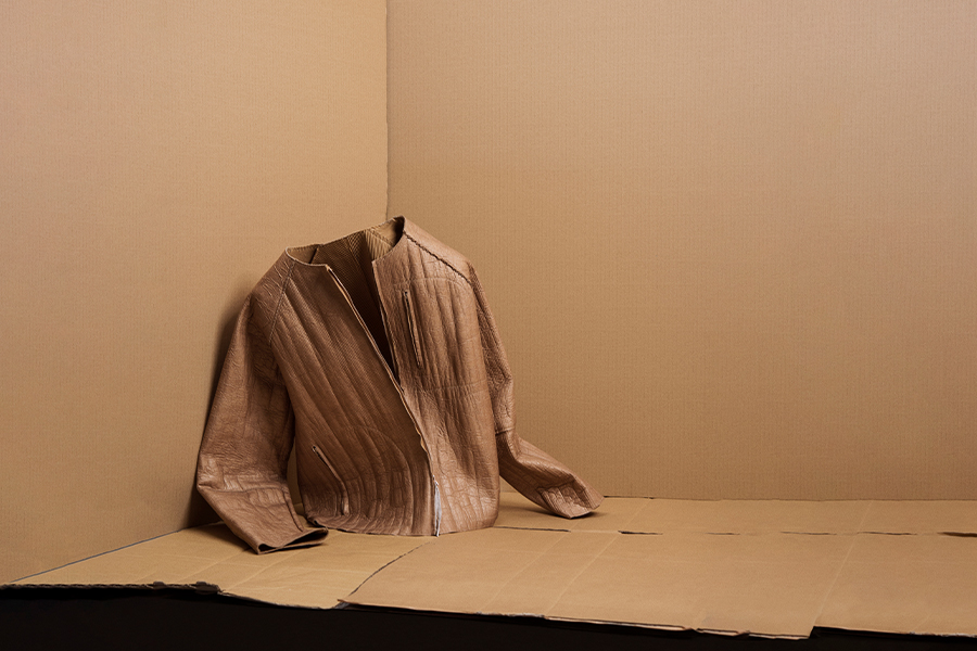 段ボールイメージしたジャケットも beta post 2020年 秋冬 ルック公開