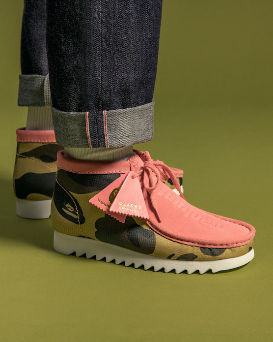 Clarks デザートブーツ70周年記念 A BATHING APE ®とのコラボシューズ ...