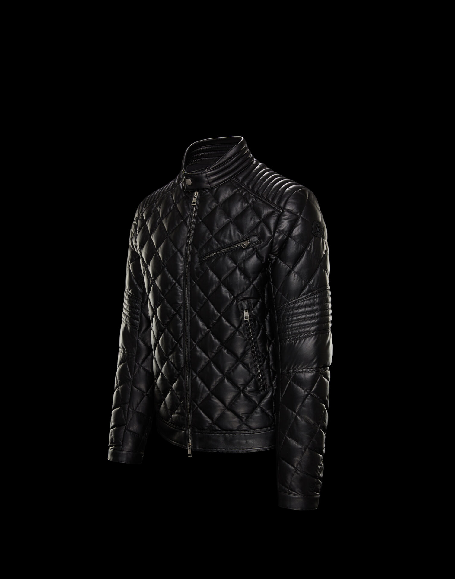 MONCLER定番レザージャケット ナッパレザー用いた日本限定モデル発売