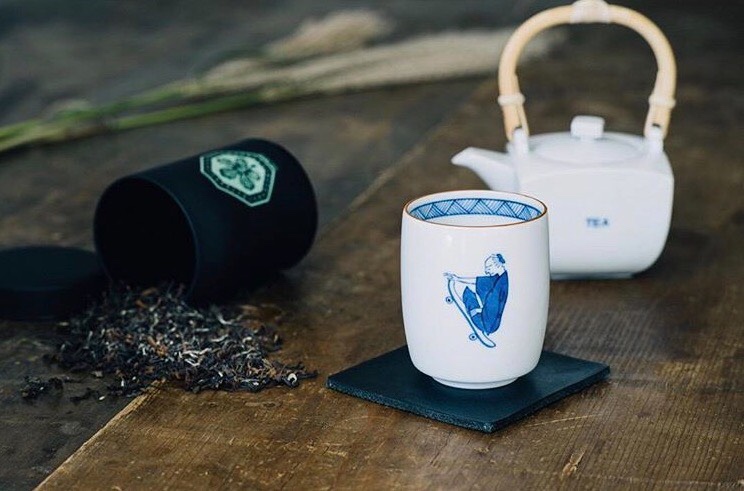 トム・サックスの作品で点茶も TRUNK（HOTEL）で日本茶と串焼きの