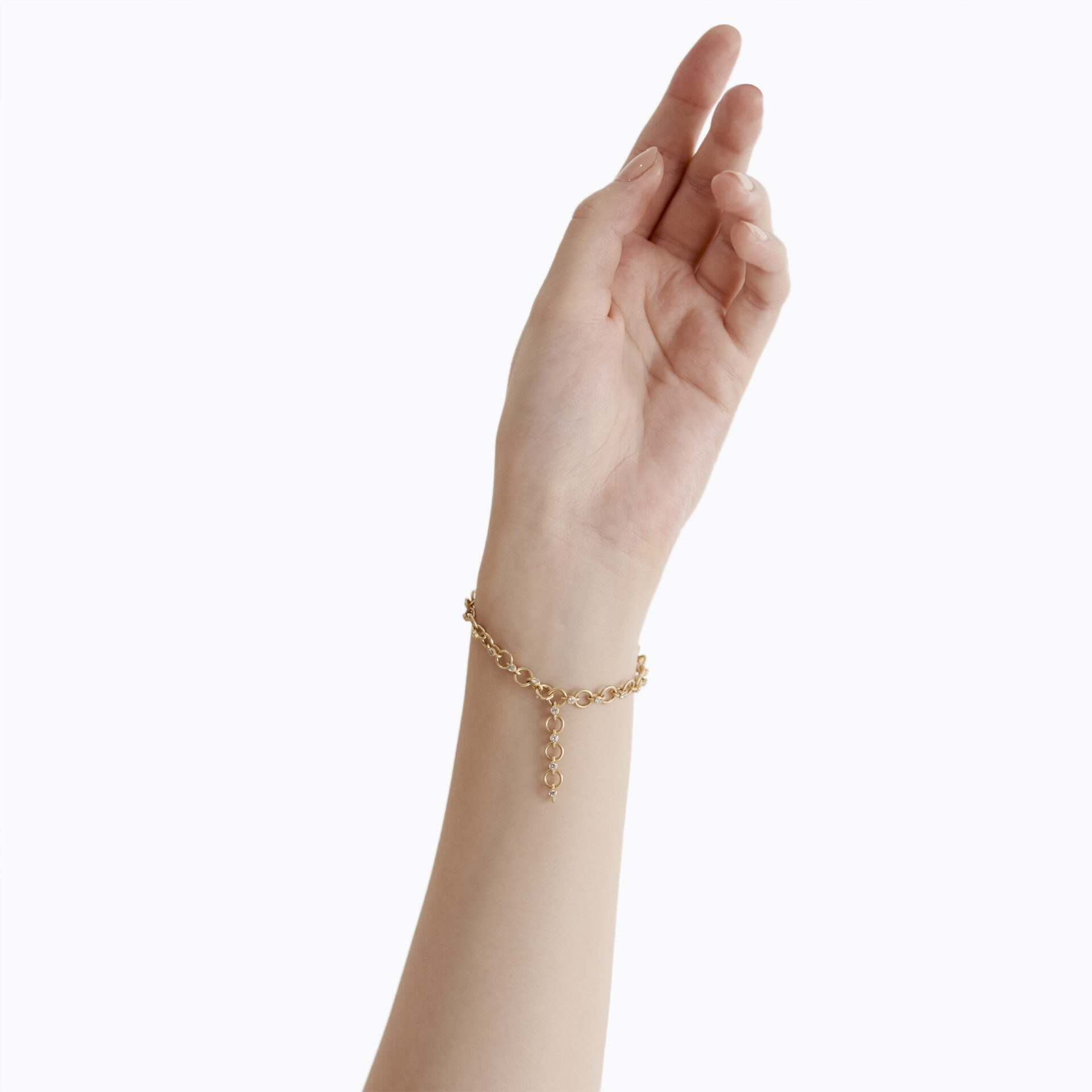 SHIHARA、丸環を用いたチェーンコレクションを刷新 | HIGHSNOBIETY.JP