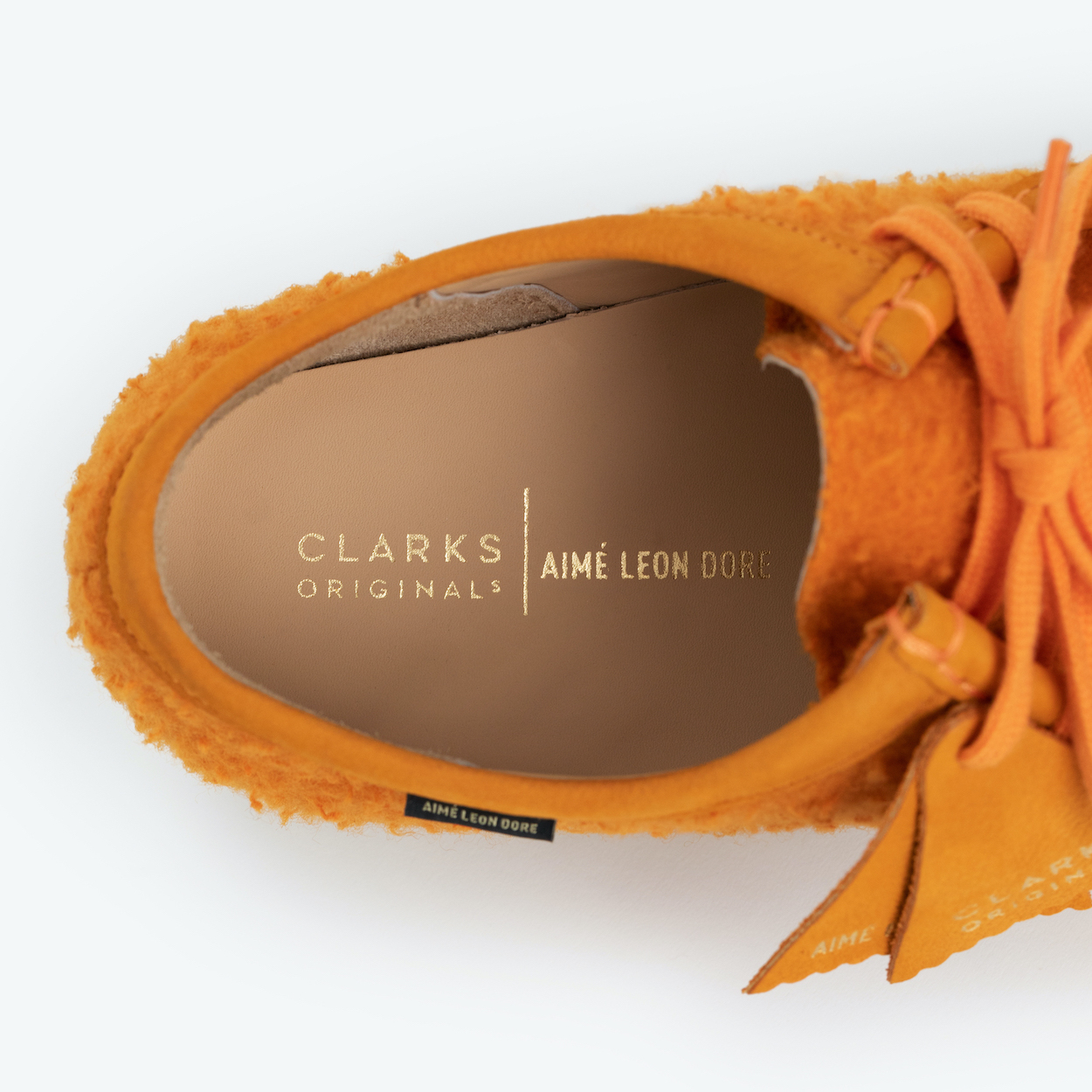 キャンペーンにNas登場 Clarks×Aimé Leon Doreのワラビー発売