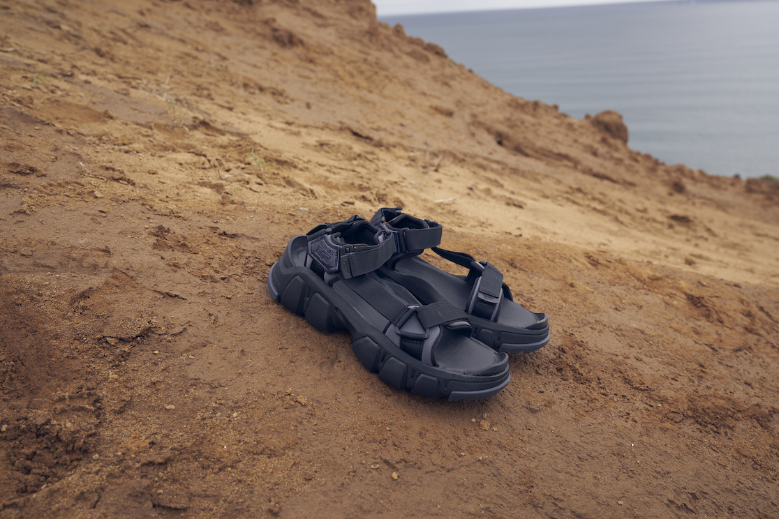 前シーズンモデルをアップデート Onitsuka Tigerから新作サンダル発売