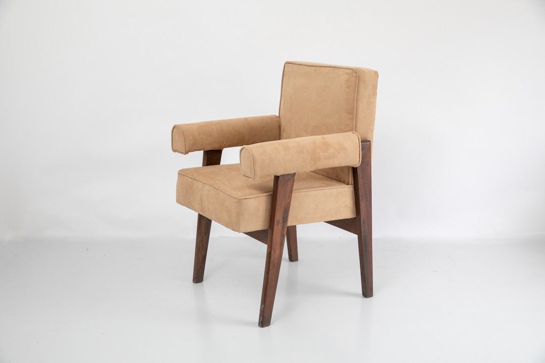 ピエール・ジャンヌレの名作家具が一堂に COMPLEXBOOSTで販売イベント