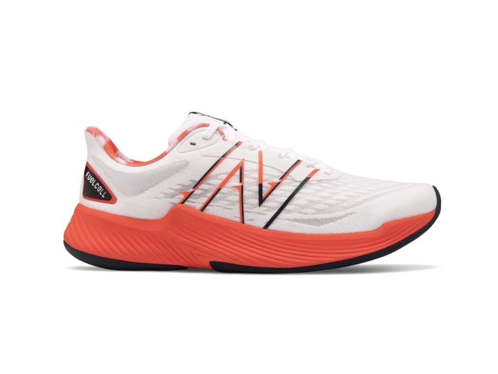 New Balance FuelCellシリーズから新作・新色モデル発売