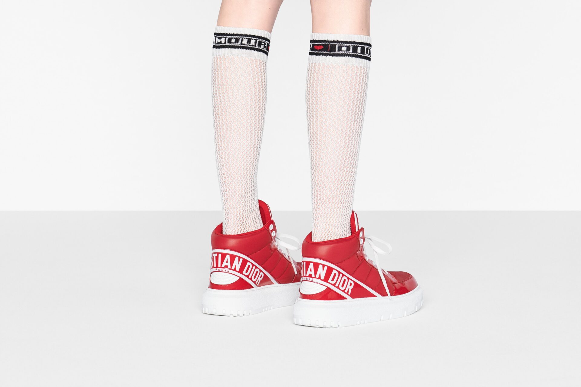 DIOR、バッシュを新解釈した「D-プレイヤー」発売 | HIGHSNOBIETY.JP