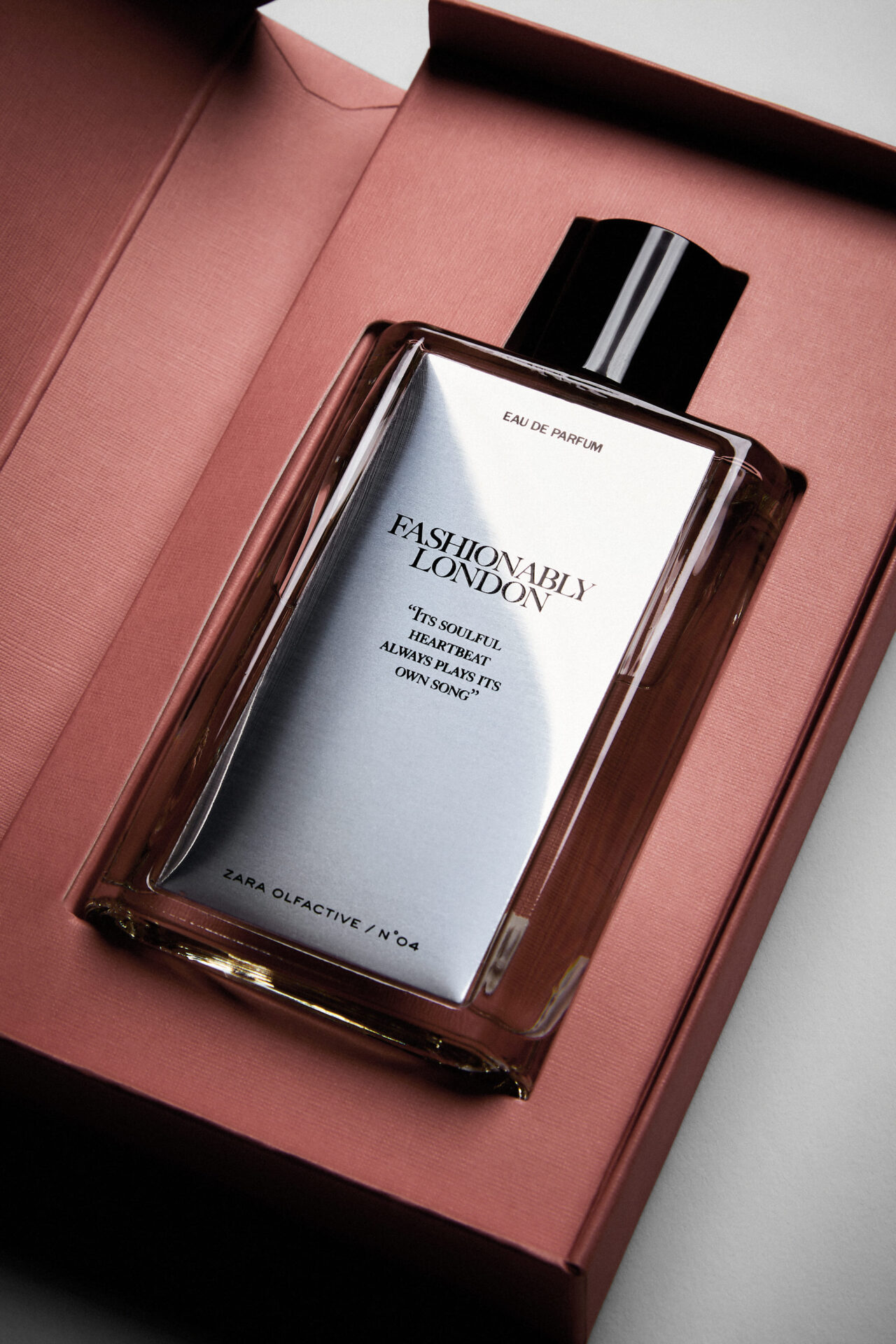 ZARA×JO LOVES 8都市に着目した新作フレグランスコレクション