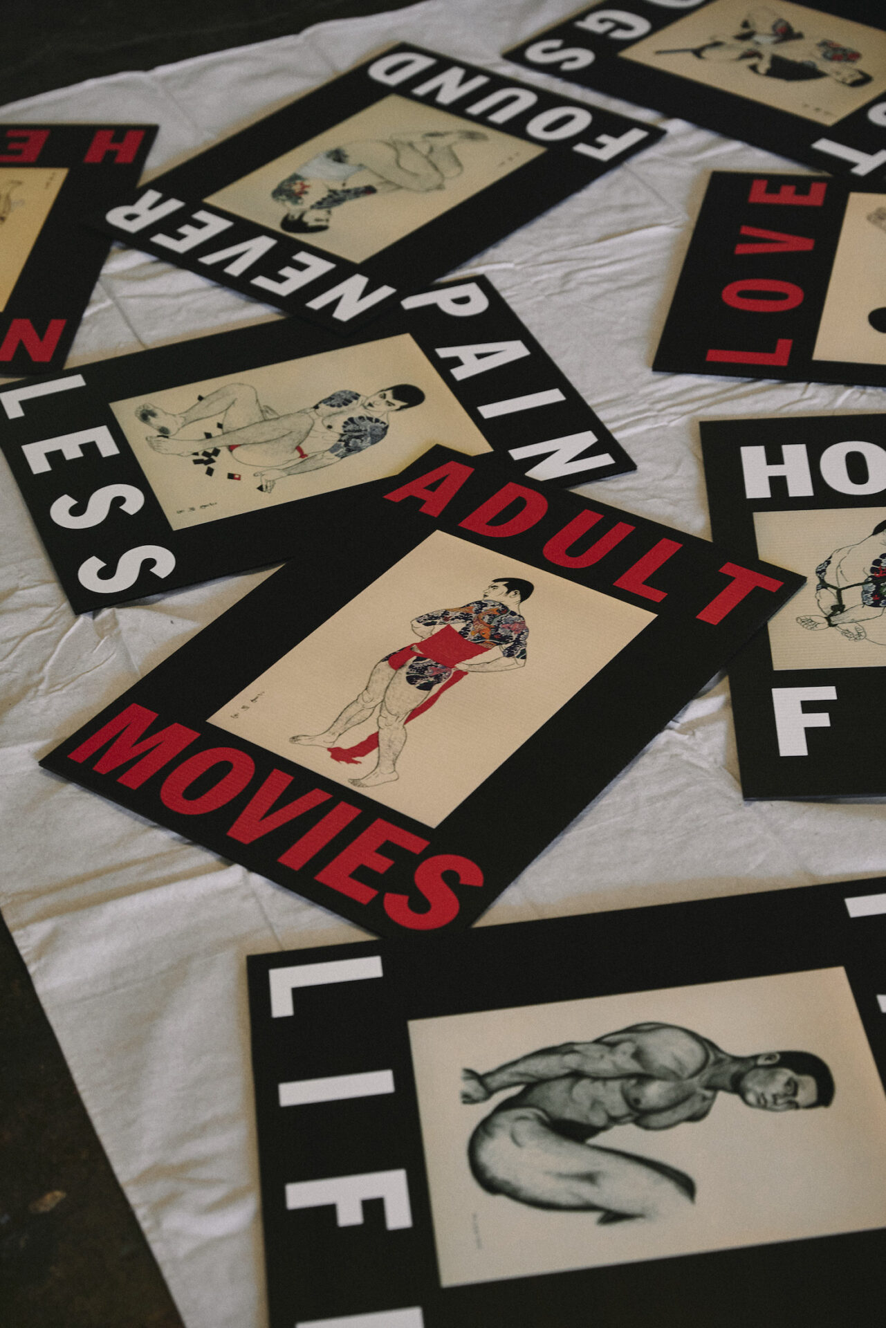 ゲイ・エロティックアート界巨匠、三島剛とカリ・デウィットのコラボ