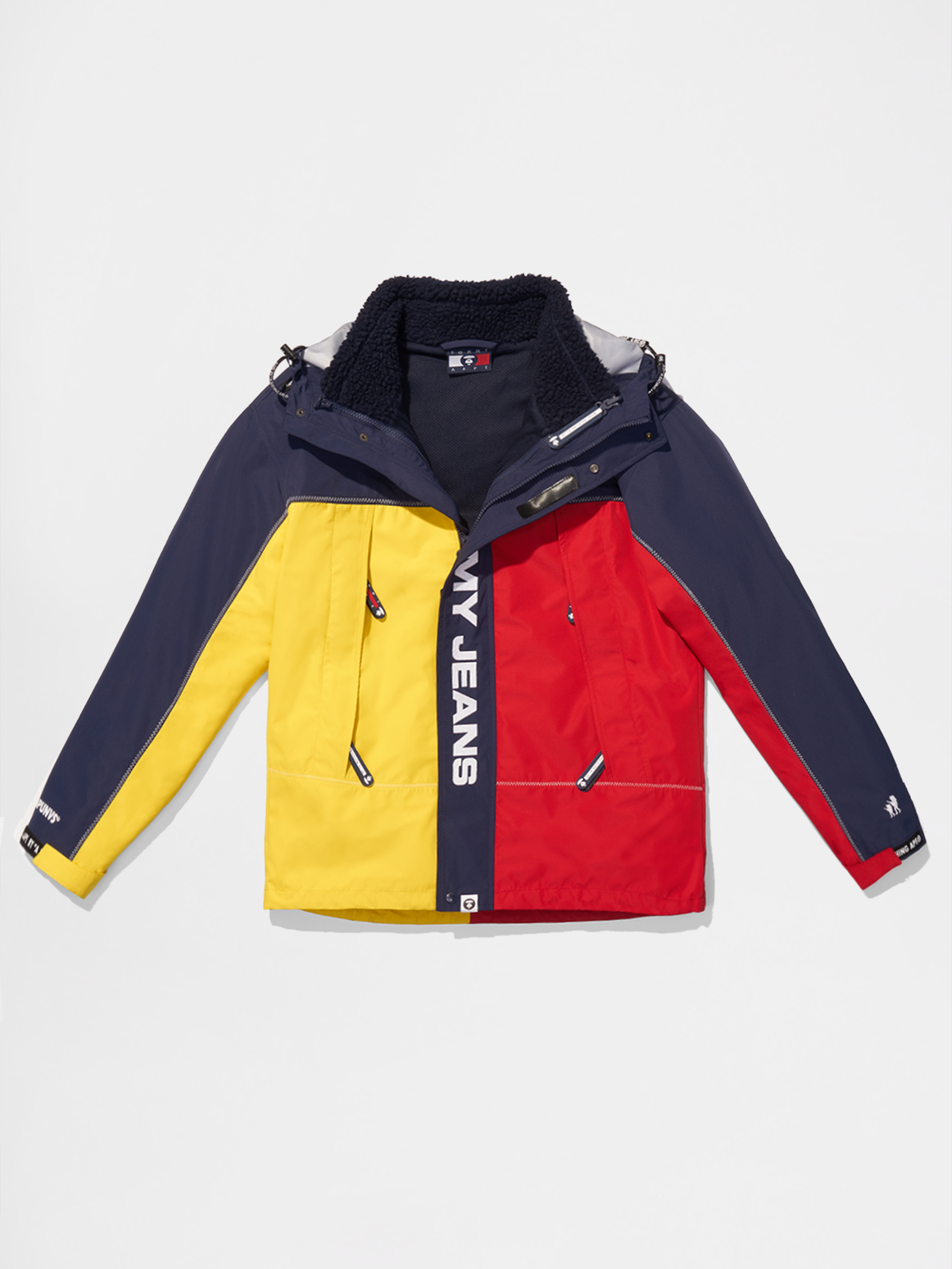 TOMMY JEANS × AAPE、カプセルコレクション第2弾を発売