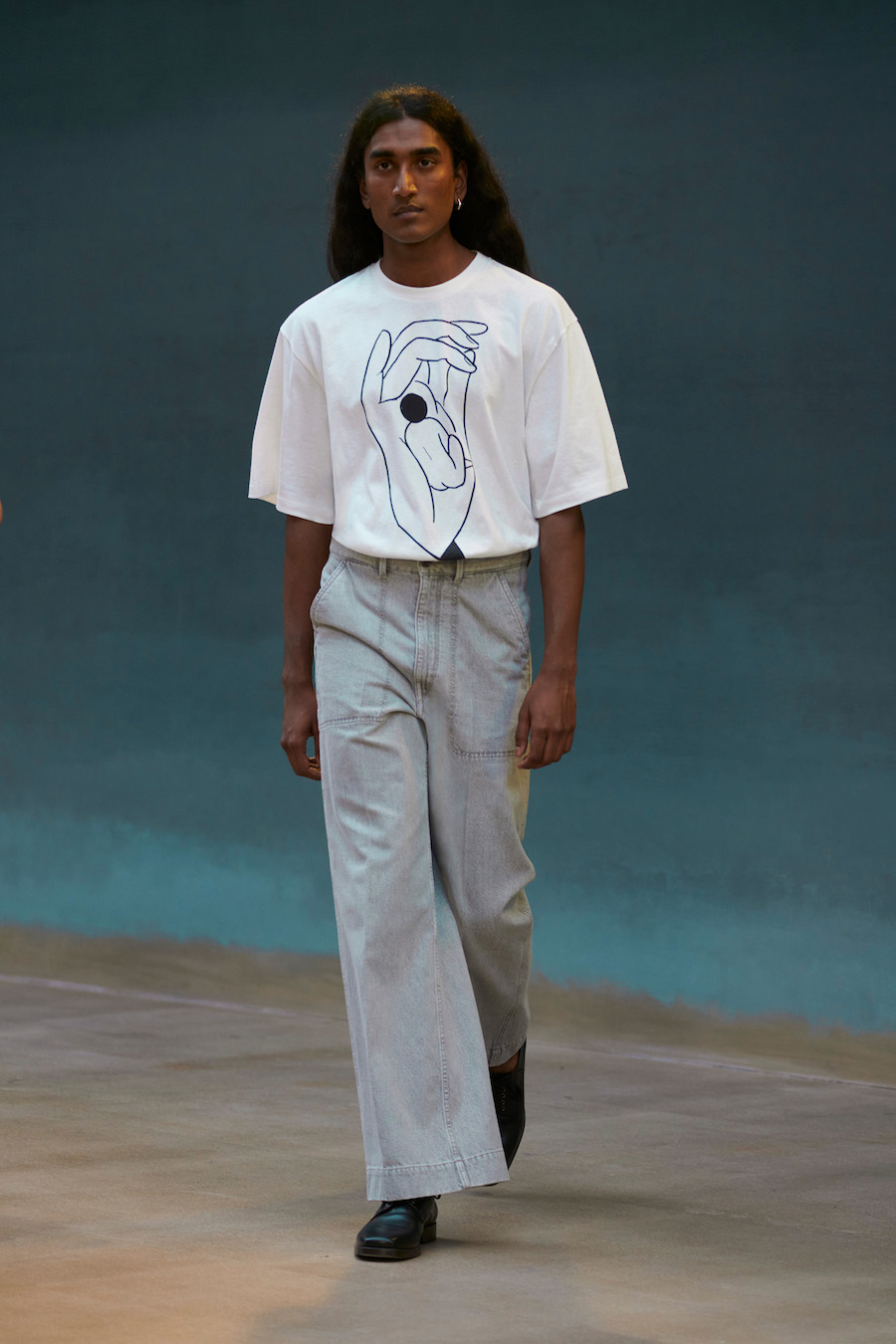 LEMAIRE セカンドスキンカットソー LEMAIRE × Tomaga 2022年春夏コレクション | HIGHSNOBIETY.JP（ハイス