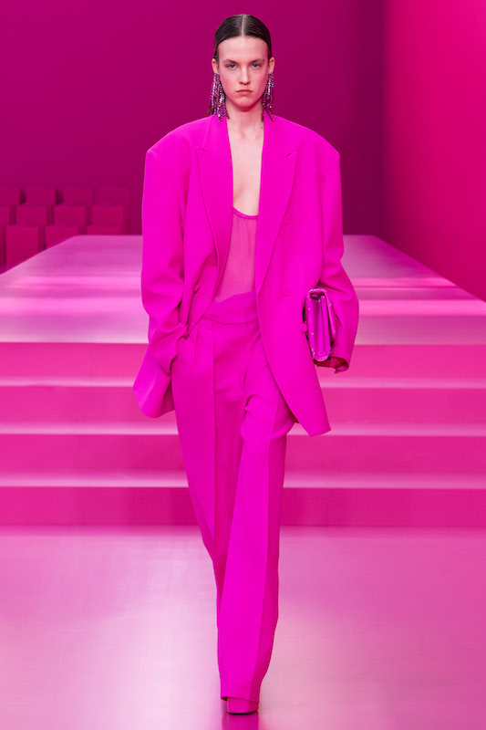 VALENTINO 華やぎのピンクに揺らめくフリル総シルクジャケット