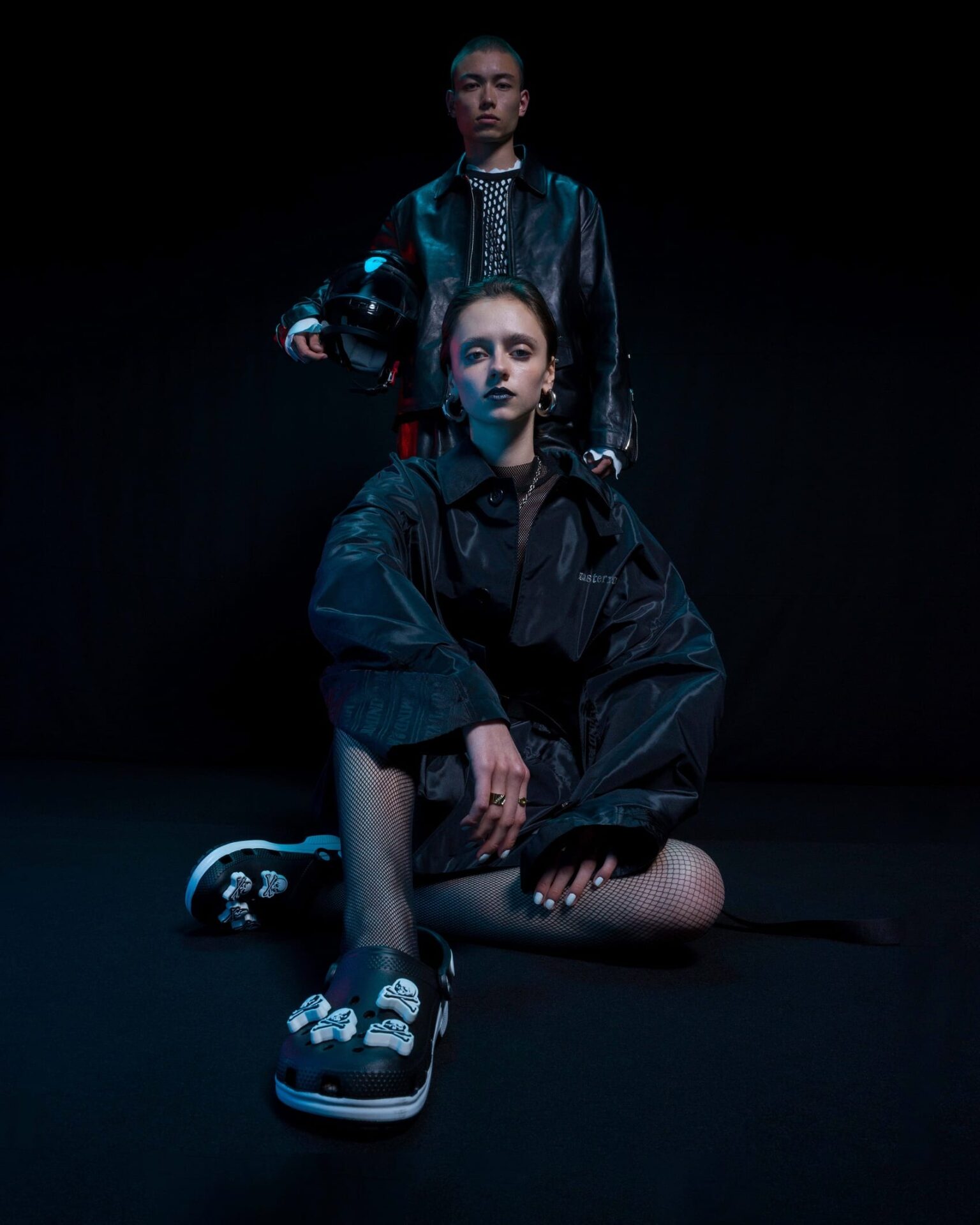 Crocs × mastermind JAPAN コラボシューズ発売 | HIGHSNOBIETY.JP