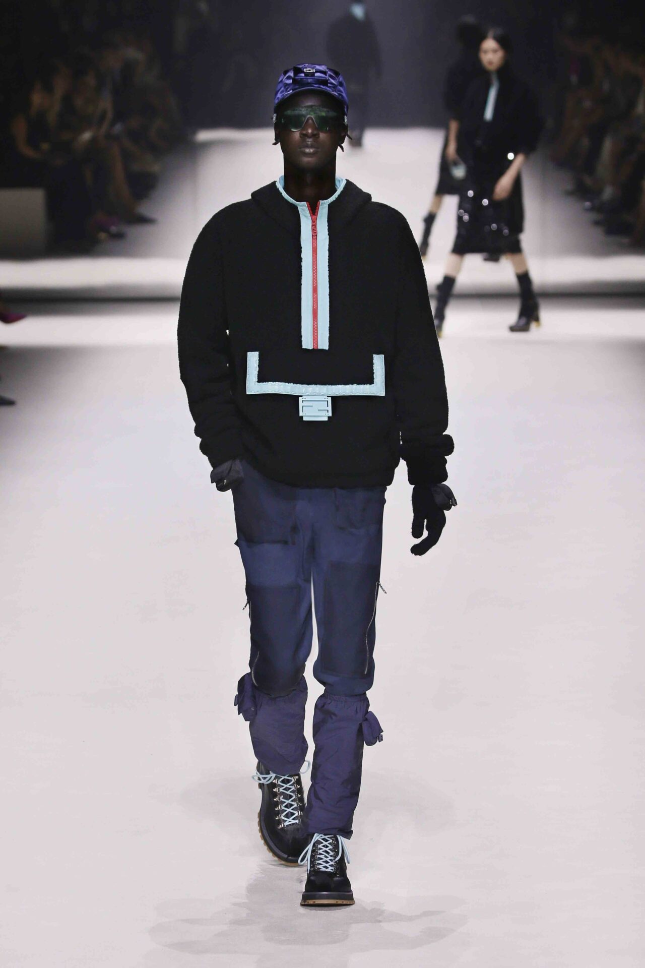 【タイムセール】FENDI ランウェイ　ジャケット　超美品 タイムセール】FENDI ランウェイ ジャケット 超美品