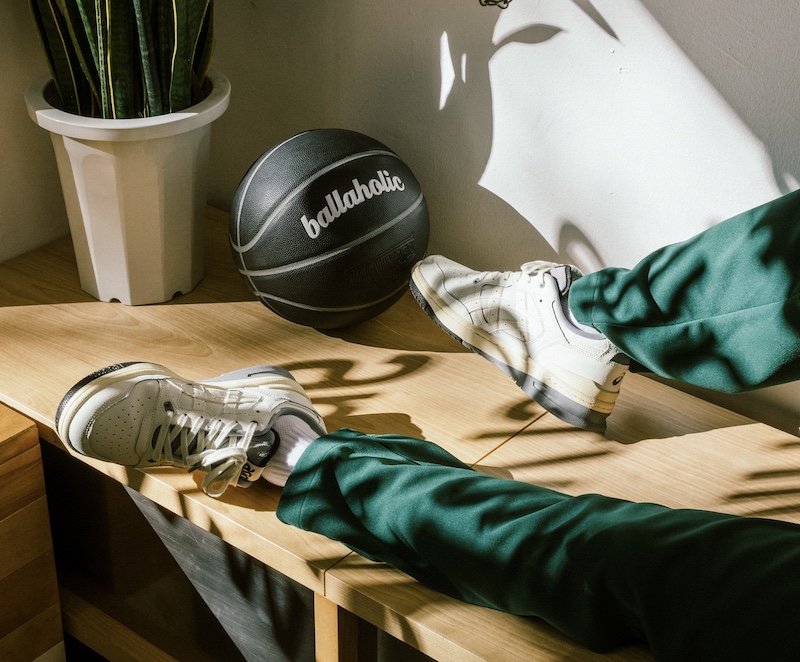 ASICS × ballaholic、クラシックなコラボシューズ「EX89」発売 ...