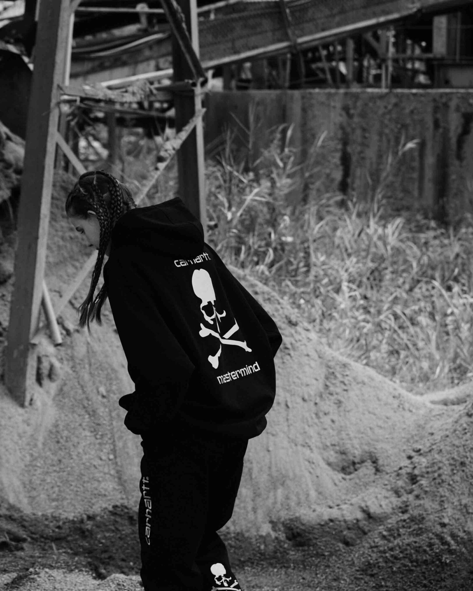 【美品】★CARHARTT×mastermind・カーハート×マスターマインド★メンズ スカル刺繍入フードジャケット M★濃紺★[NEW]★19fb62 Carhartt WIP × mastermind JAPAN、2022年秋冬コレクション発売