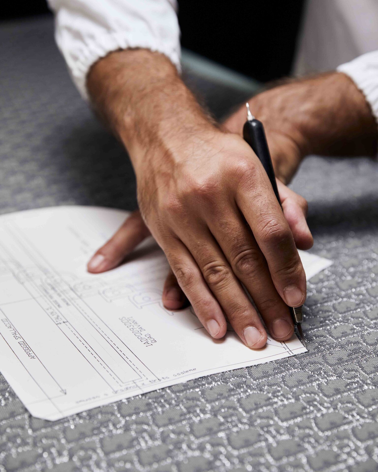 ディオール オブリーク」ジャカードからルテニウムカラーの新作を発売