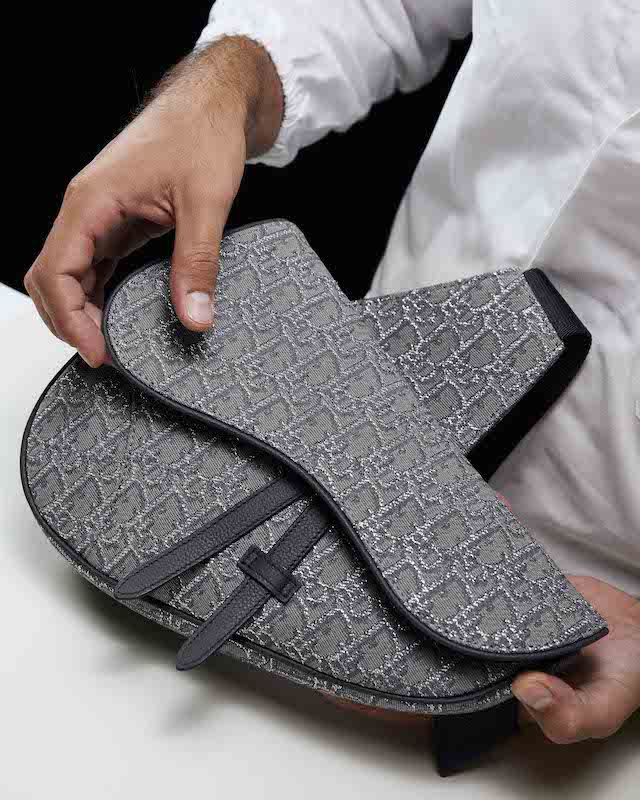 ディオール オブリーク」ジャカードからルテニウムカラーの新作を発売