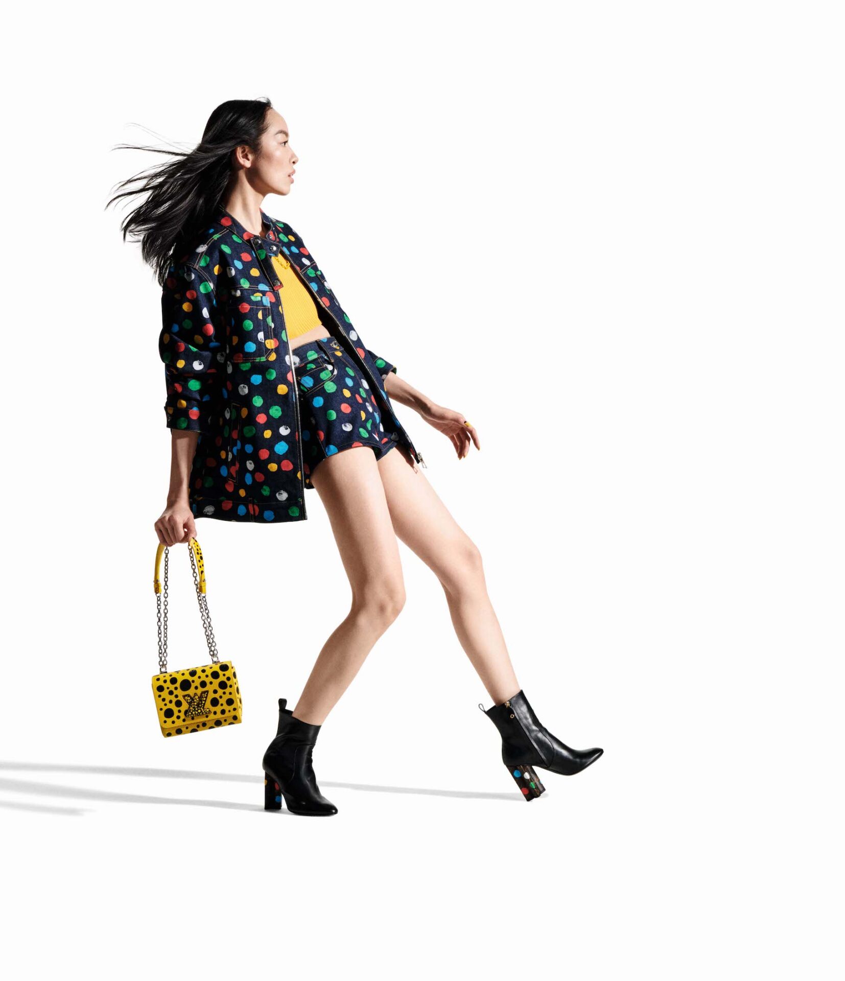 LOUIS VUITTON 幾何学模様 タンクトップ 美品 SALE‼️ LOUIS VUITTON × 草間彌生、第1弾を来年1月1日に発売へ | HIGHSNOBIETY