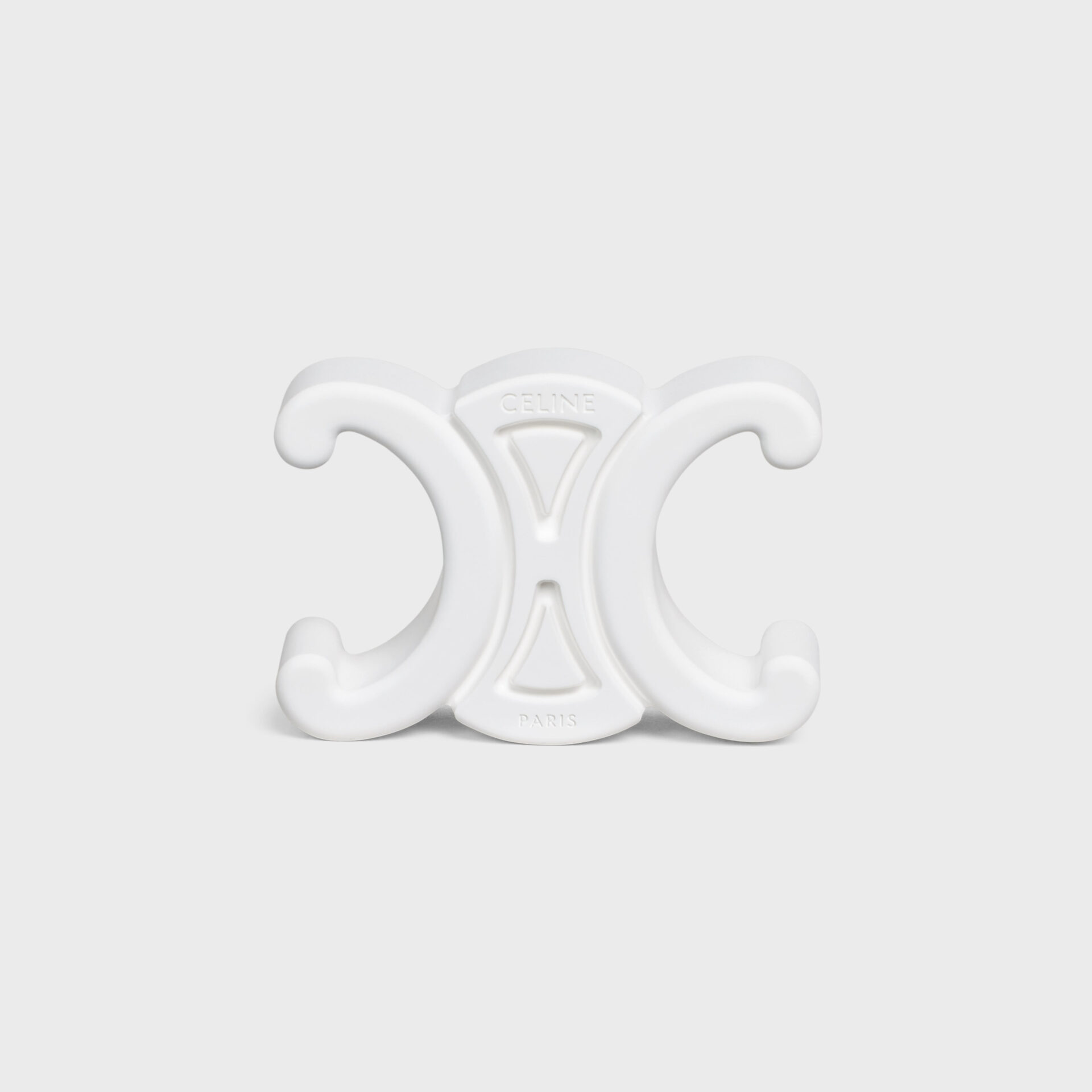 CELINE、パフュームペーパーとトリオンフ型のセラミックを発売