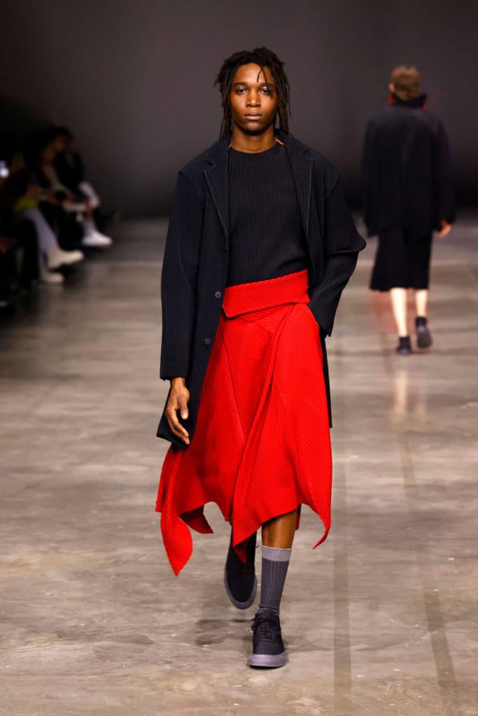 HOMME PLISSÉ ISSEY MIYAKE 2023年秋冬コレクション | HIGHSNOBIETY.JP 