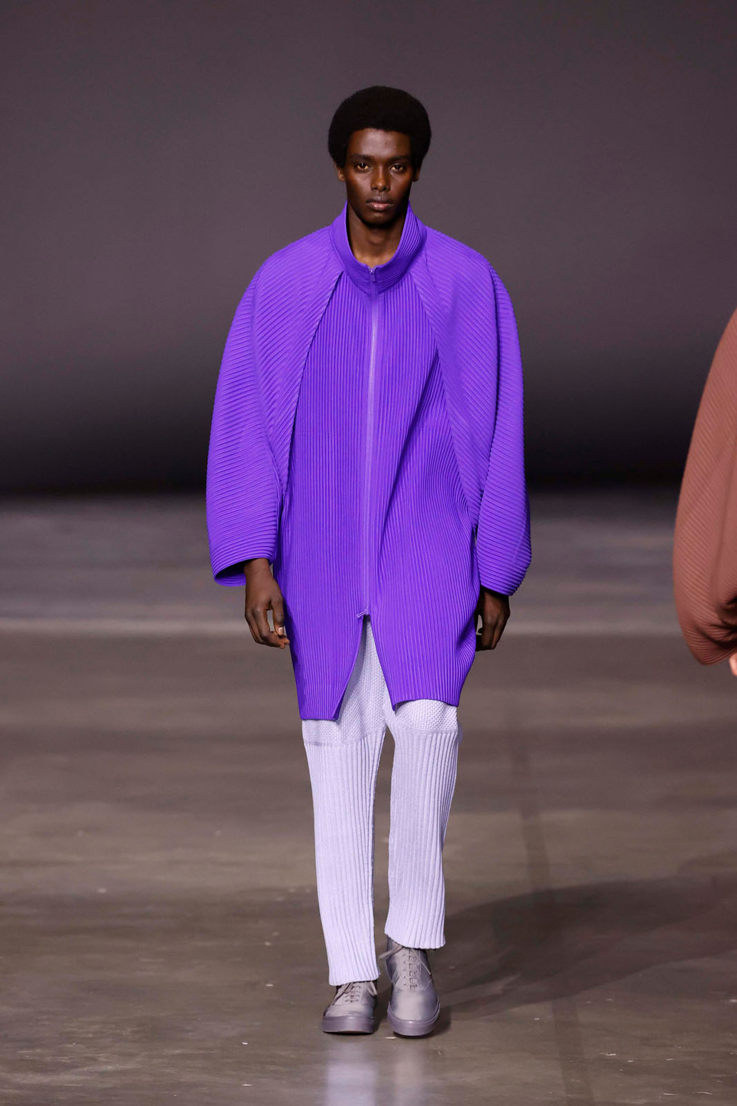 HOMME PLISSÉ ISSEY MIYAKE 2023年秋冬コレクション | HIGHSNOBIETY.JP