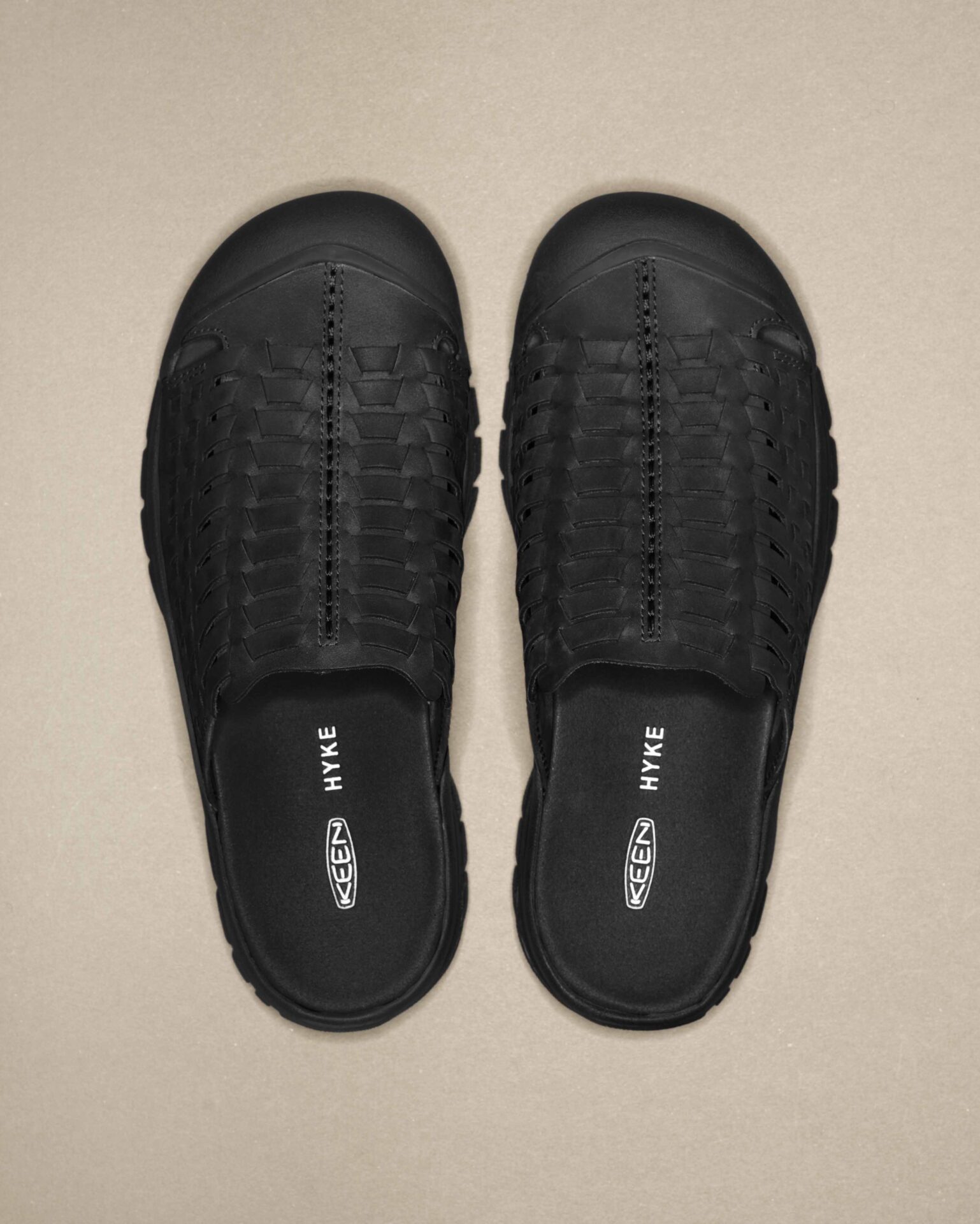 KEEN × HYKE、2023年春夏コラボアイテムを日本先行発売 | HIGHSNOBIETY