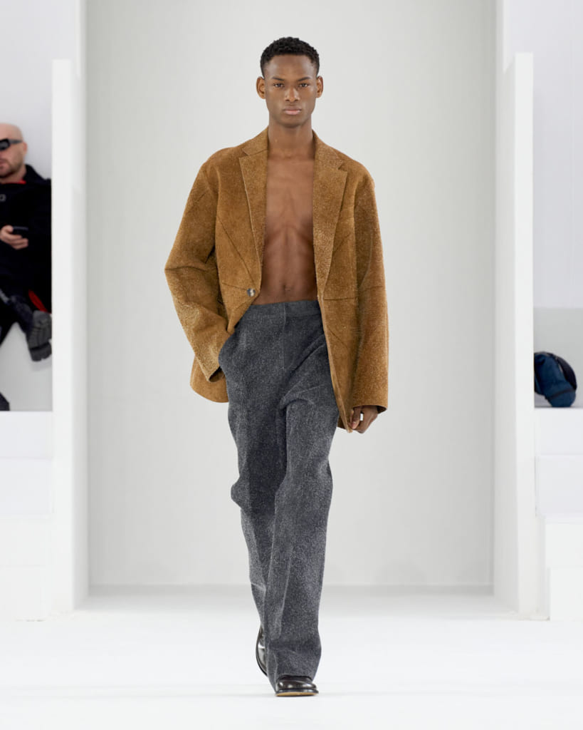 LOEWE 2023年秋冬メンズコレクションを発表 | HIGHSNOBIETY.JP（ハイス 