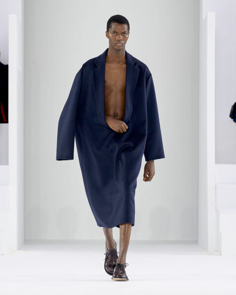 LOEWE_FW23_MW_SHOW_RUNWAY_LOOK 