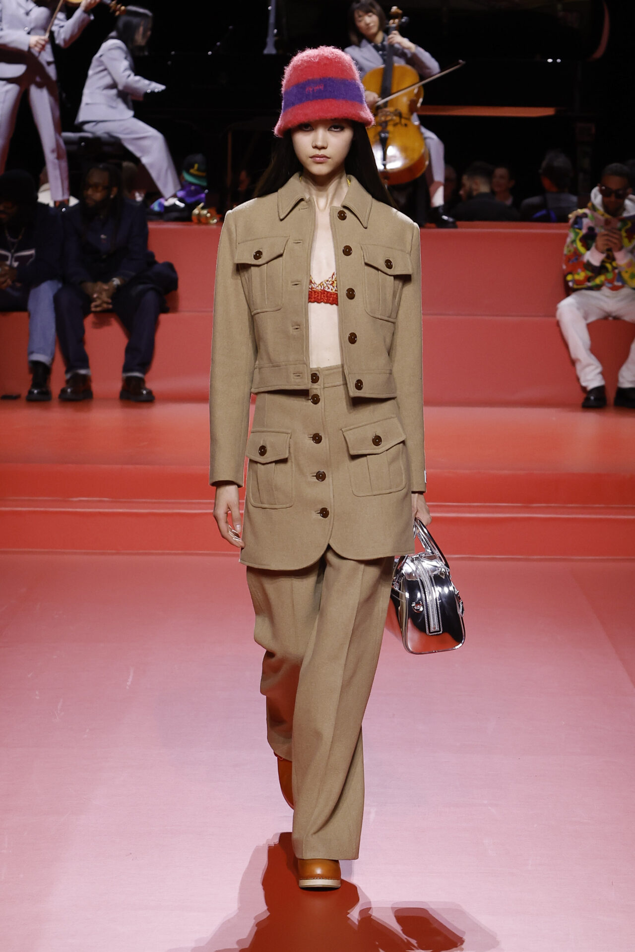 KENZO、2023年秋冬コレクションを発表。英国カルチャーや剣道着などに