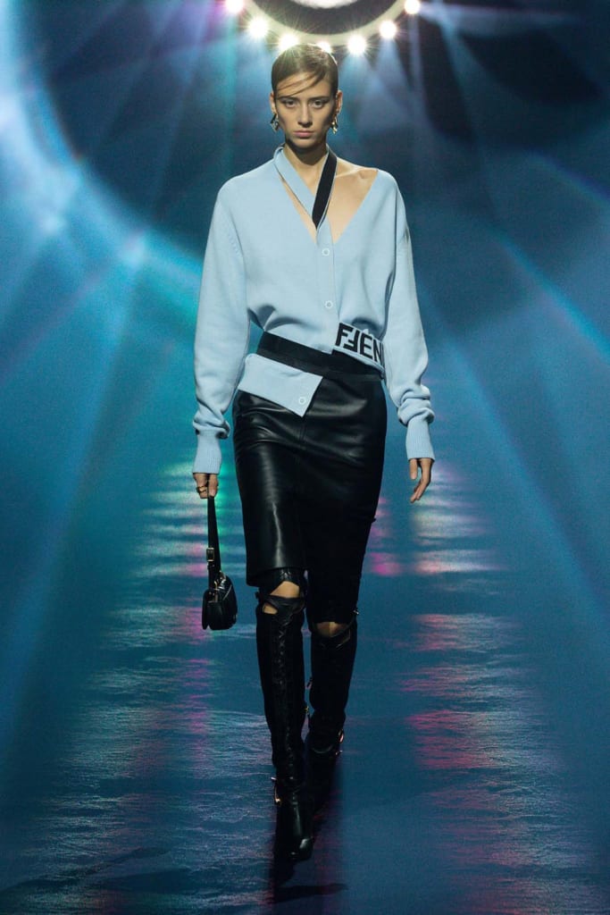 FENDI 2023年秋冬コレクションを発表「さりげない破壊」でエレガンス  