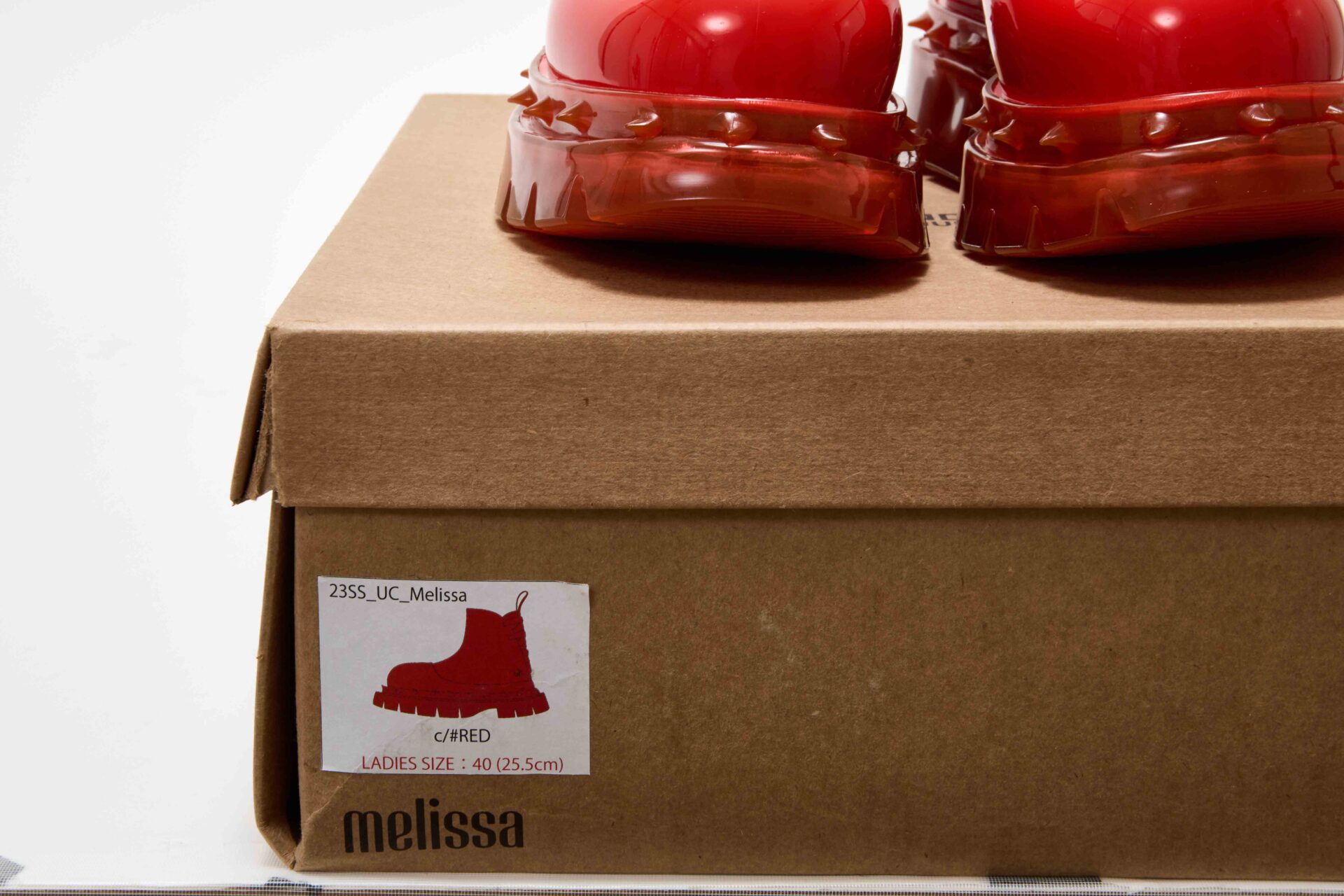 UNDERCOVER × Melissa コラボアイテム発売 | HIGHSNOBIETY.JP