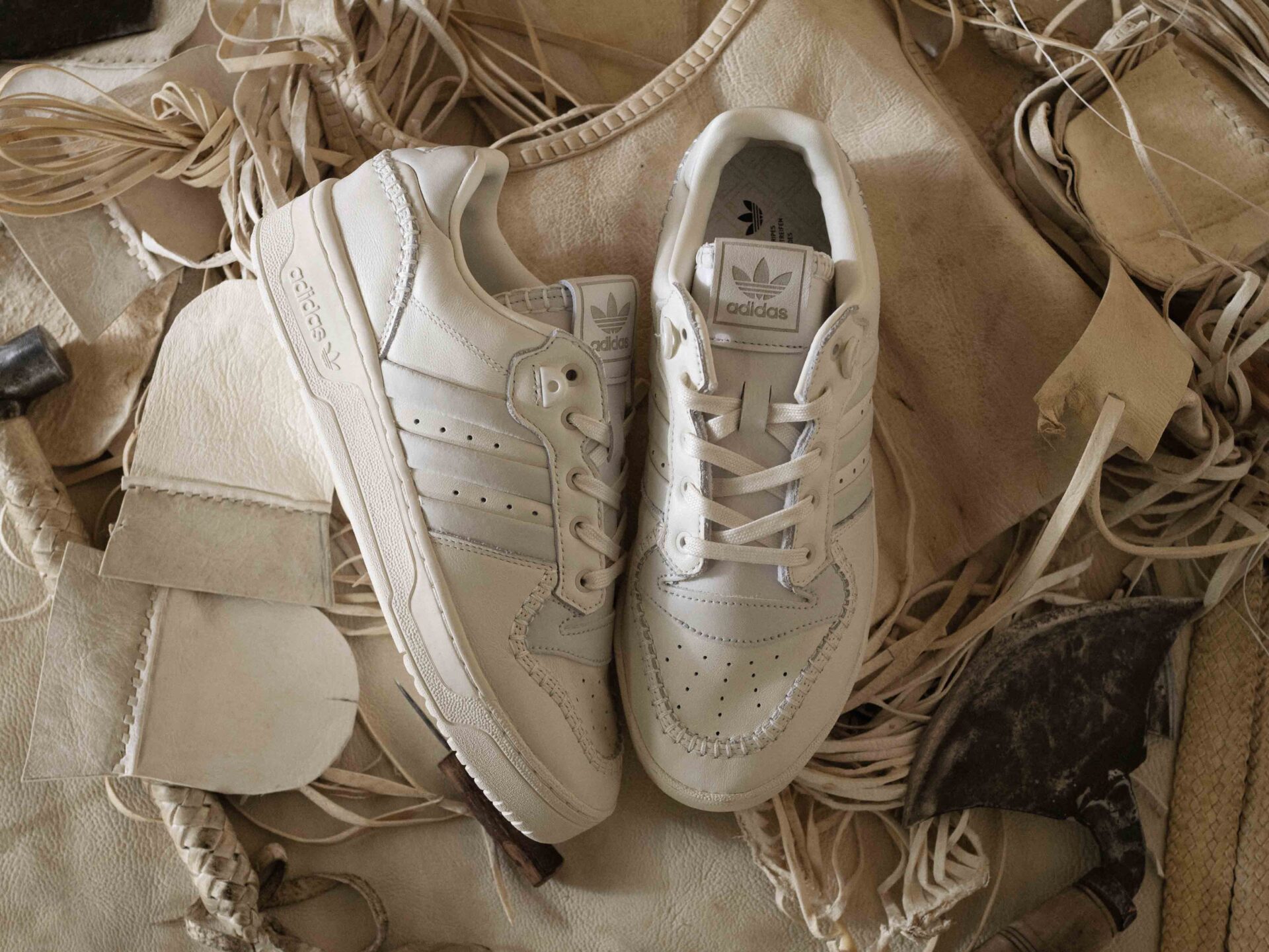 【新品未使用】完売品 FOOT INDUSTRY FOOT INDUSTRY × adidas Originals コラボシューズ3型発売