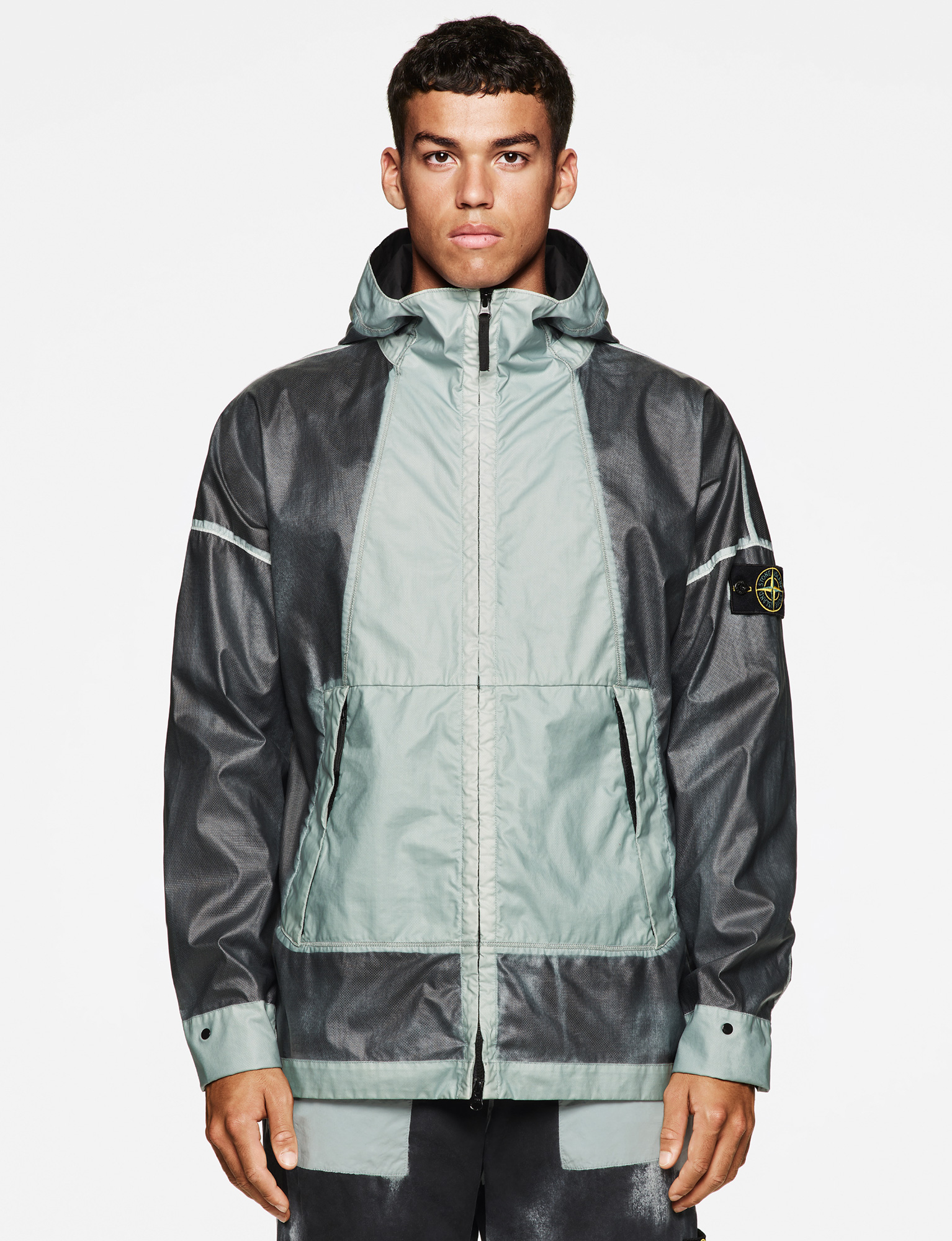 STONE ISLAND、2023年春夏「ハンドスプレーコレクション」発売