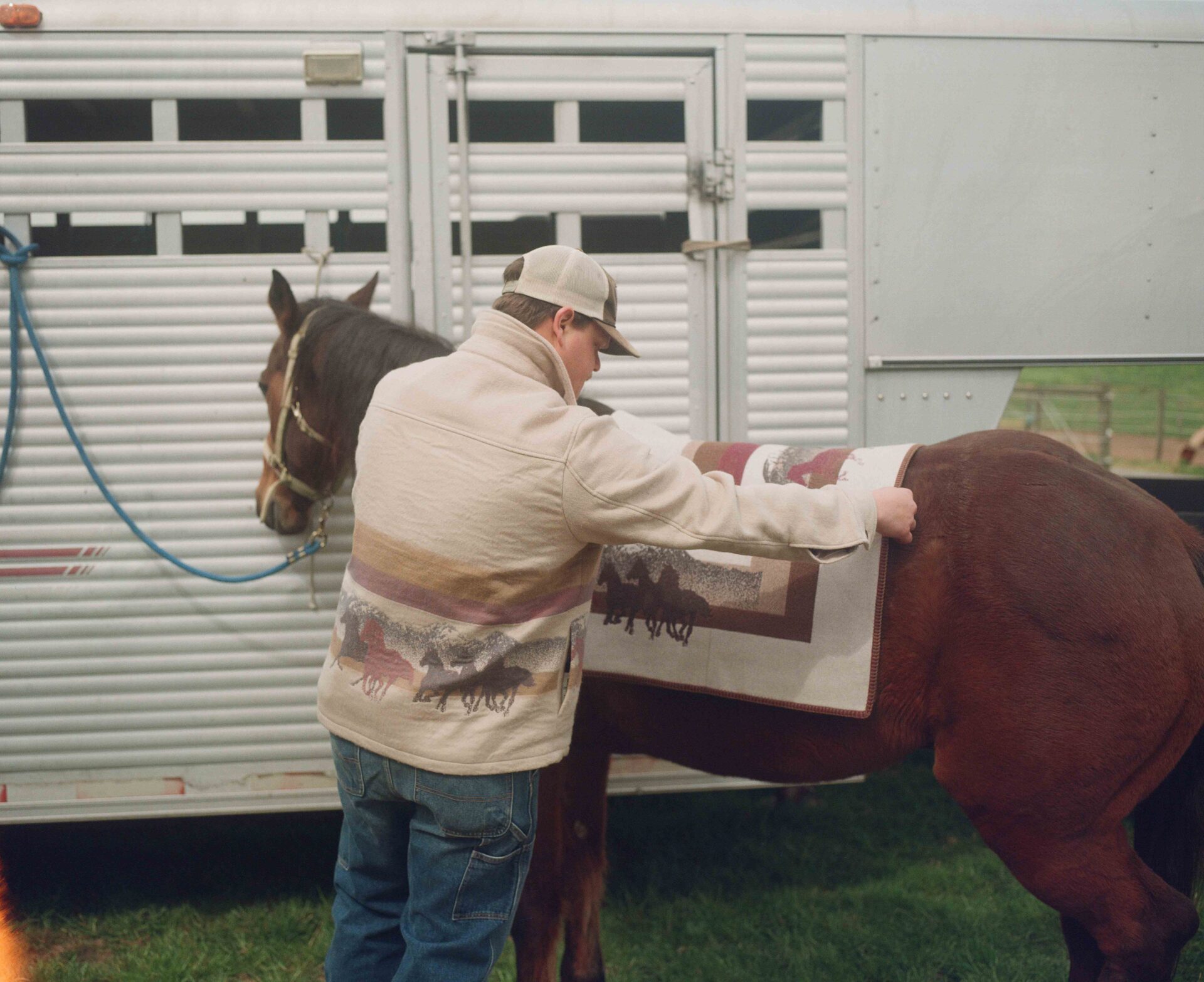 WOOLRICH × One of These Days、カウボーイを落とし込んだコラボ