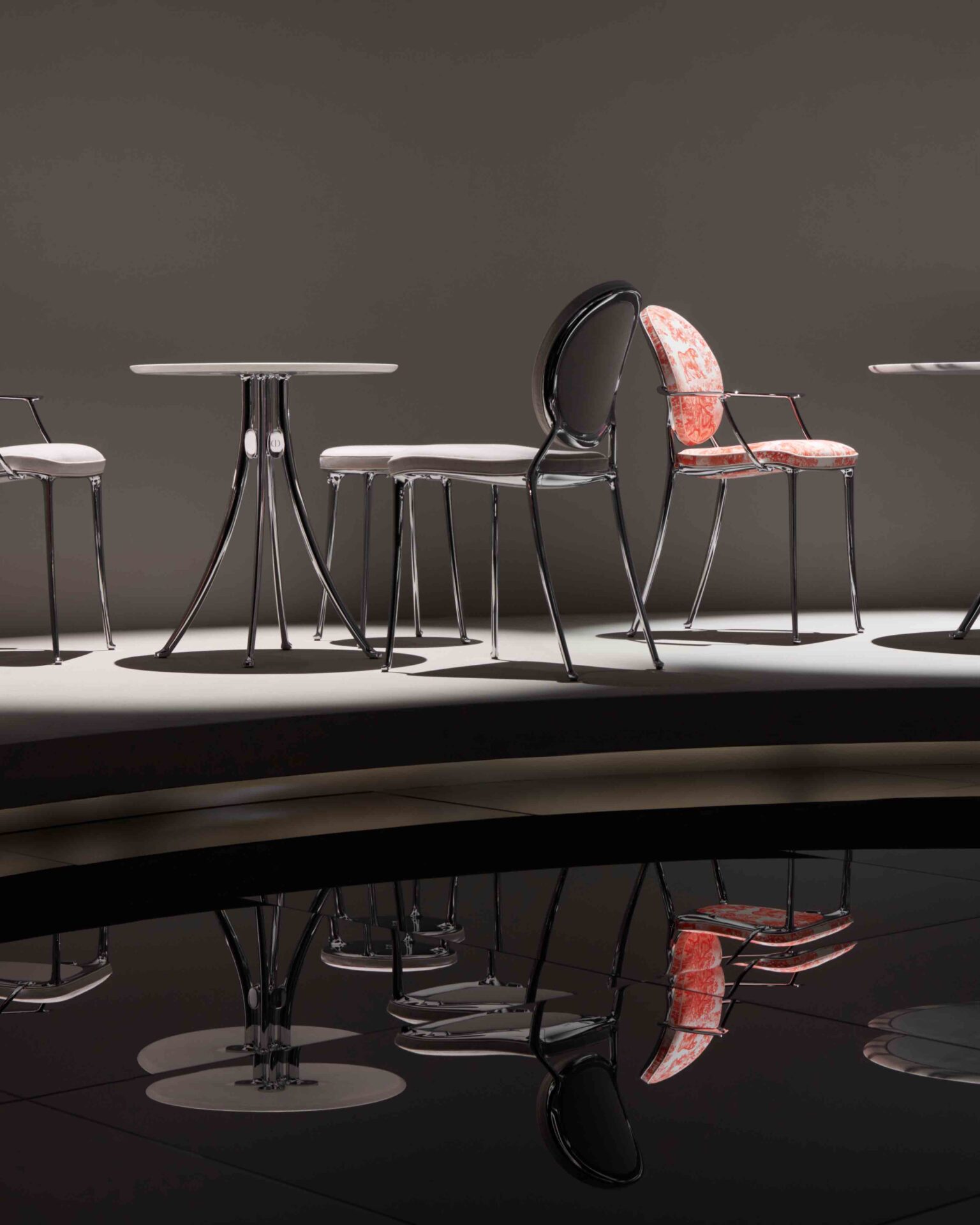 DIOR、アームチェア「ムッシュ ディオール」を発表。フィリップ