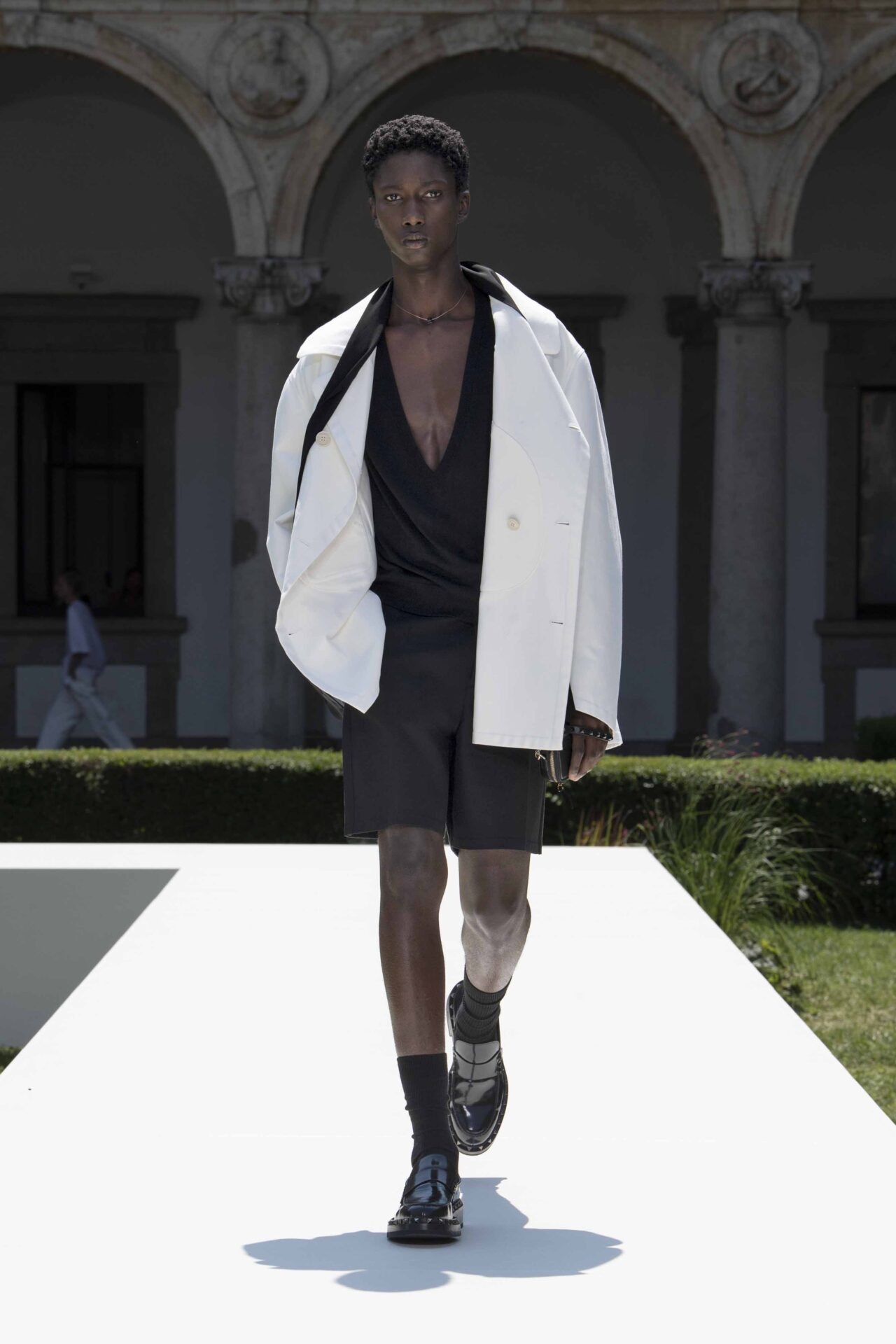 VALENTINO 2024年春夏メンズウェアコレクション | HIGHSNOBIETY.JP