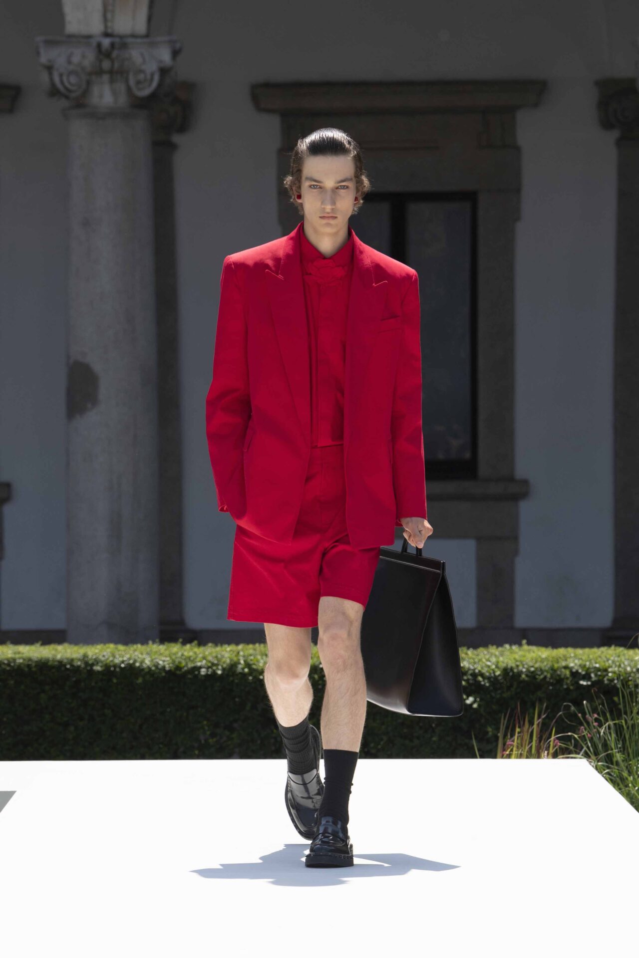 VALENTINO 2024年春夏メンズウェアコレクション | HIGHSNOBIETY.JP
