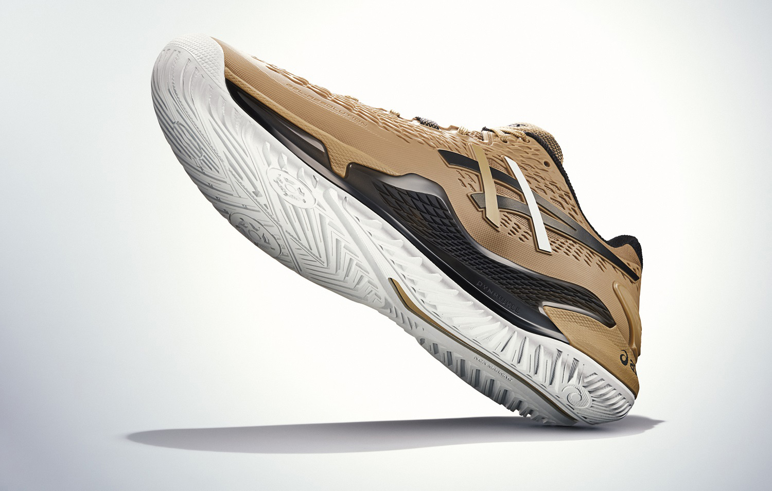 ASICS × BOSS、テニスシューズ発売 | HIGHSNOBIETY.JP（ハイスノバ