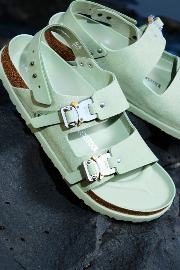 DIOR × BIRKENSTOCK、コラボモデル第2弾が発売 | HIGHSNOBIETY.JP（ハイスノバイエティ）