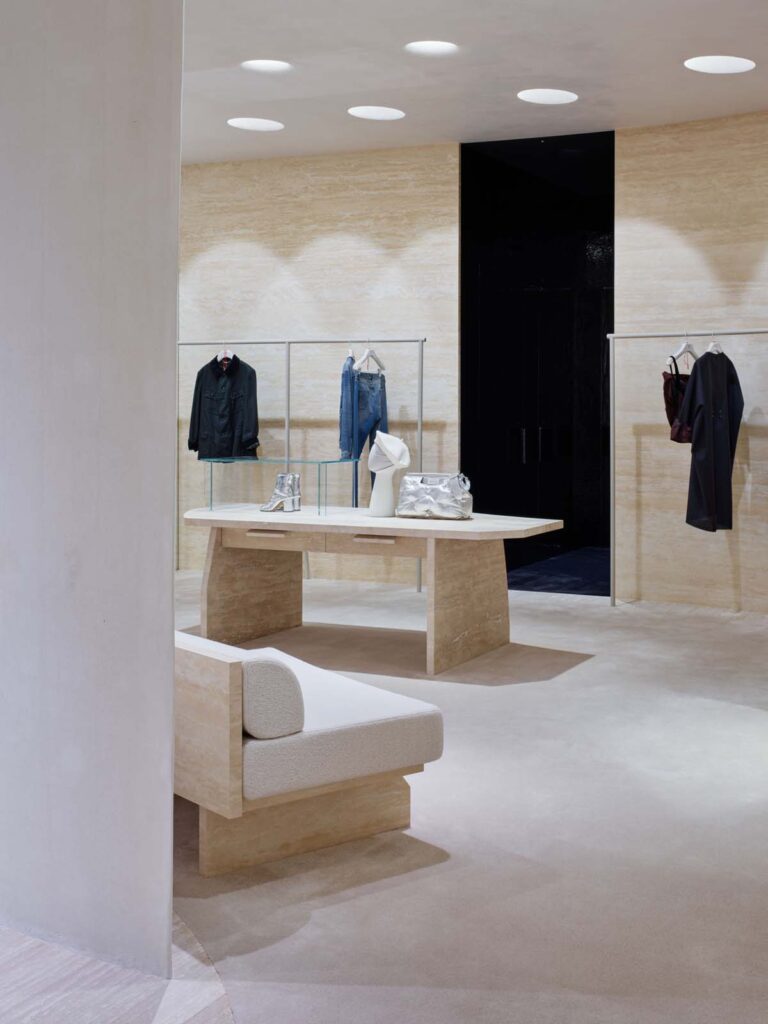 Maison Margiela、東京・表参道に新ストアをオープン | HIGHSNOBIETY.JP（ハイスノバイエティ）