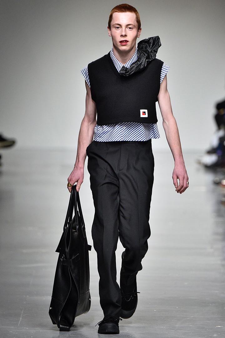 Xander Zhou 17AW ニットベスト11747391 - トップス