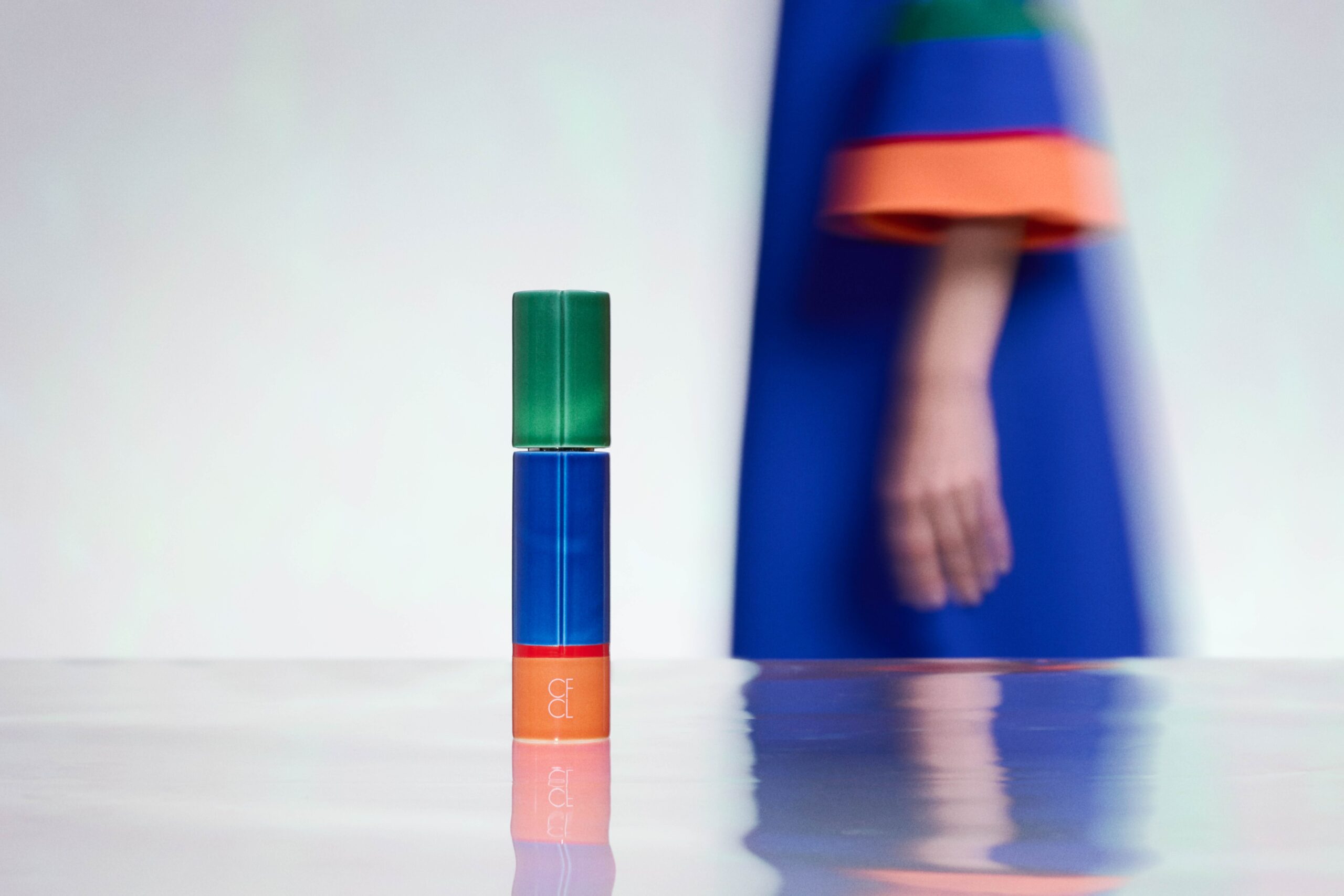 CFCL、限定カラーの香水をメインとしたホリデーコレクション発売