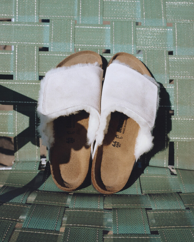 STÜSSY × BIRKENSTOCK、コラボスリッポン「SOLANA」発売 | HIGHSNOBIETY.JP（ハイスノバイエティ）